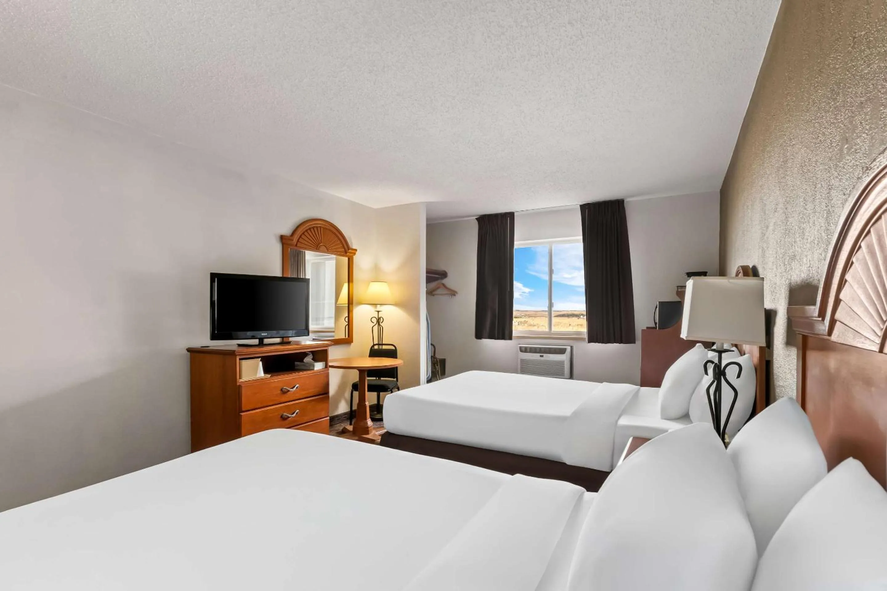 Bedroom, Bed in Quality Inn Sidney I-80