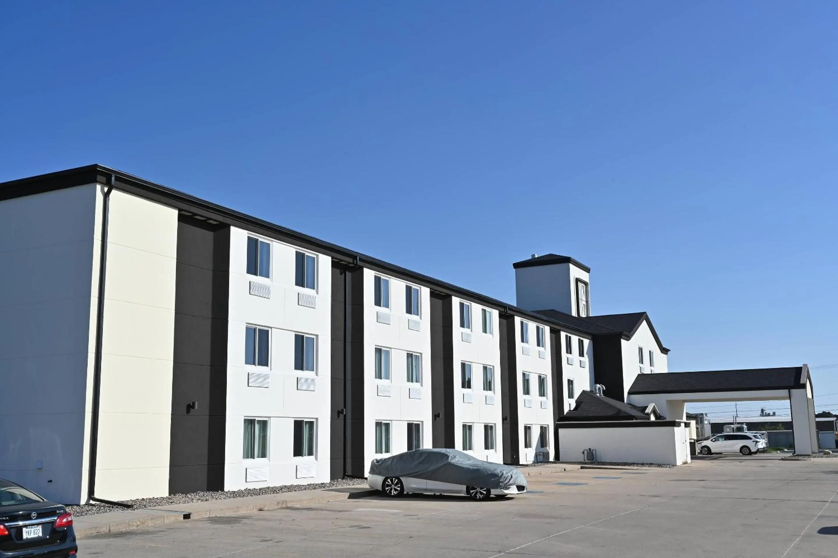 Property building in Rodeway Inn