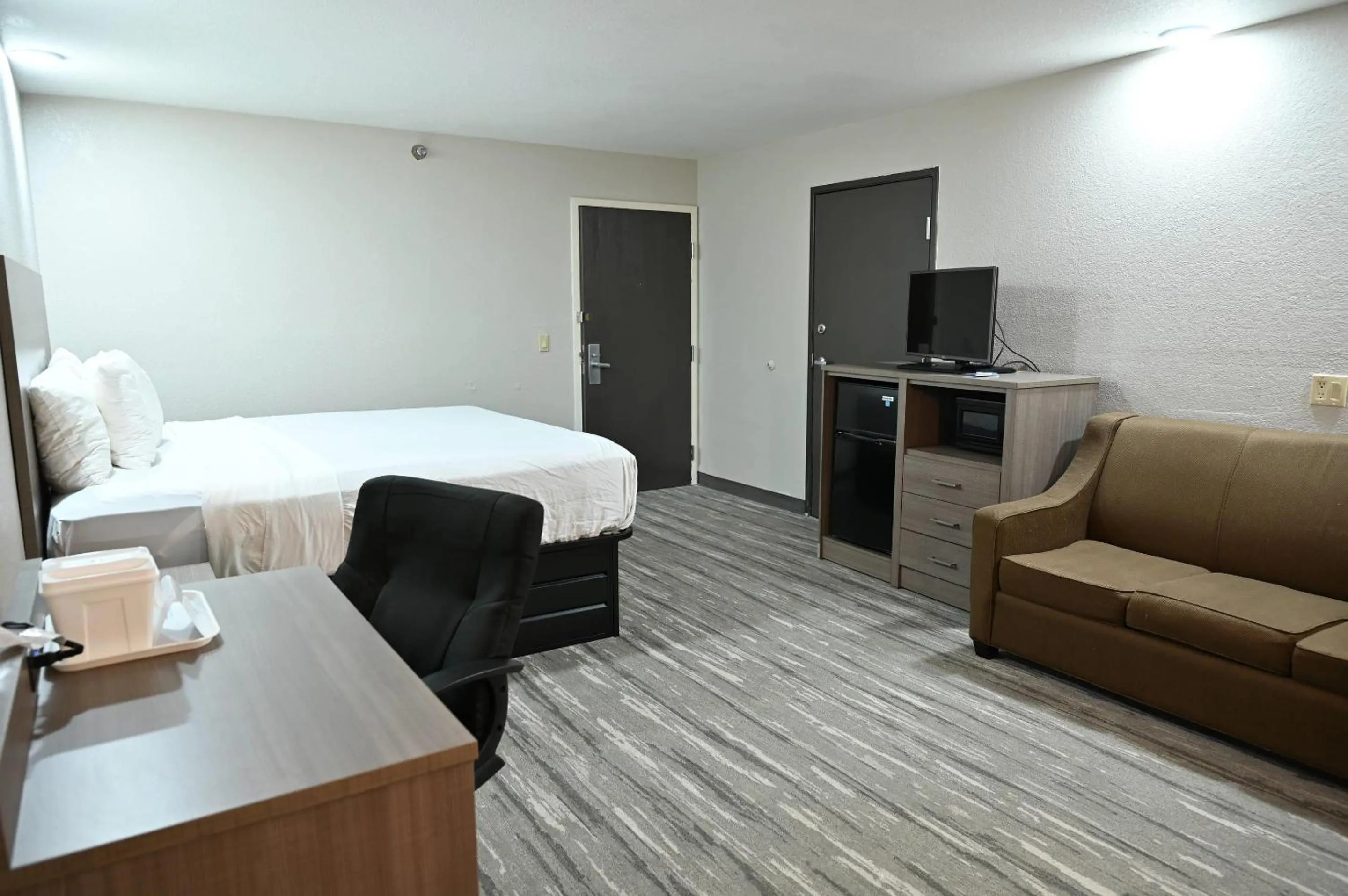 Bedroom, Bed in Rodeway Inn