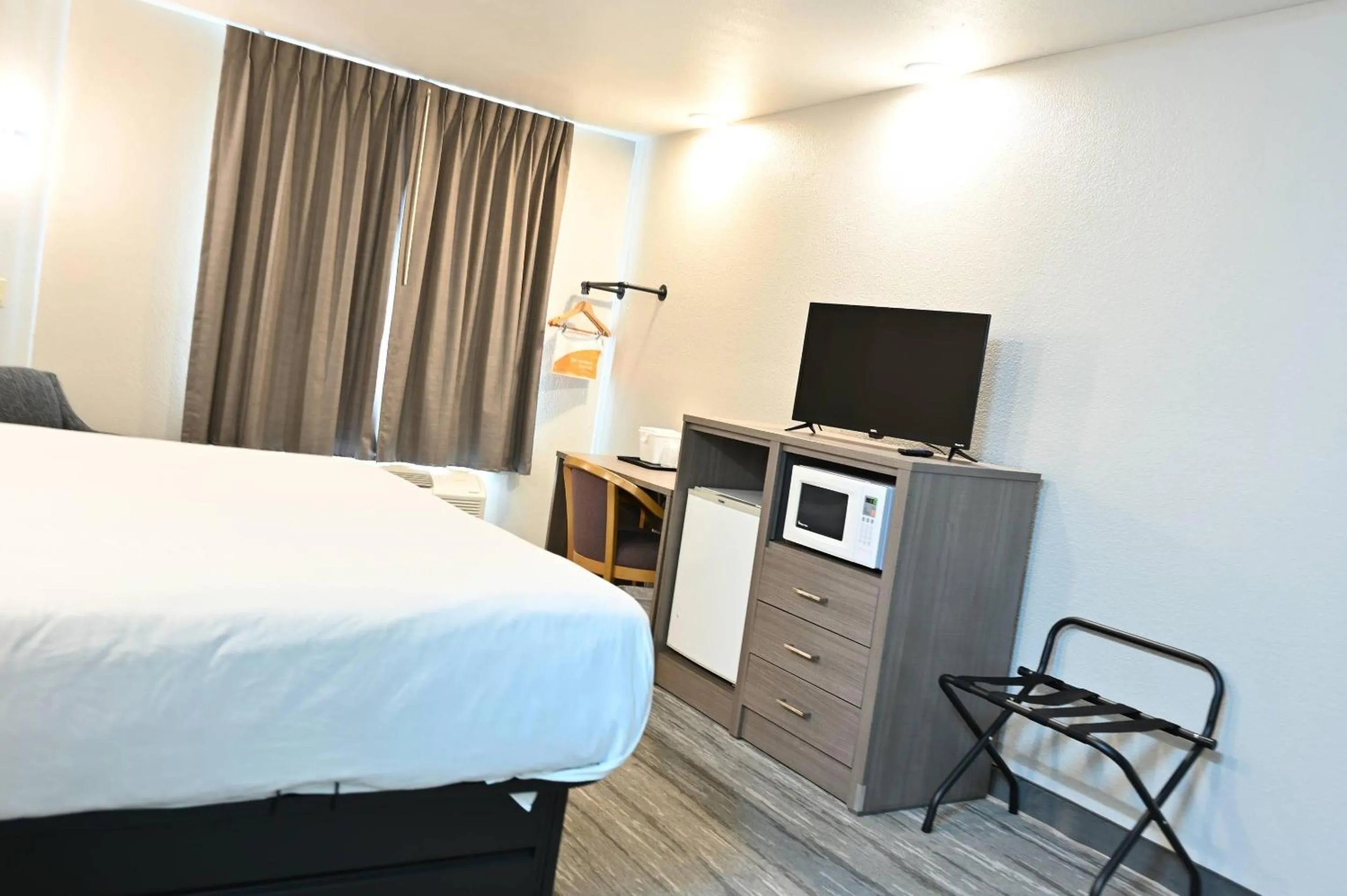 Bedroom, Bed in Rodeway Inn