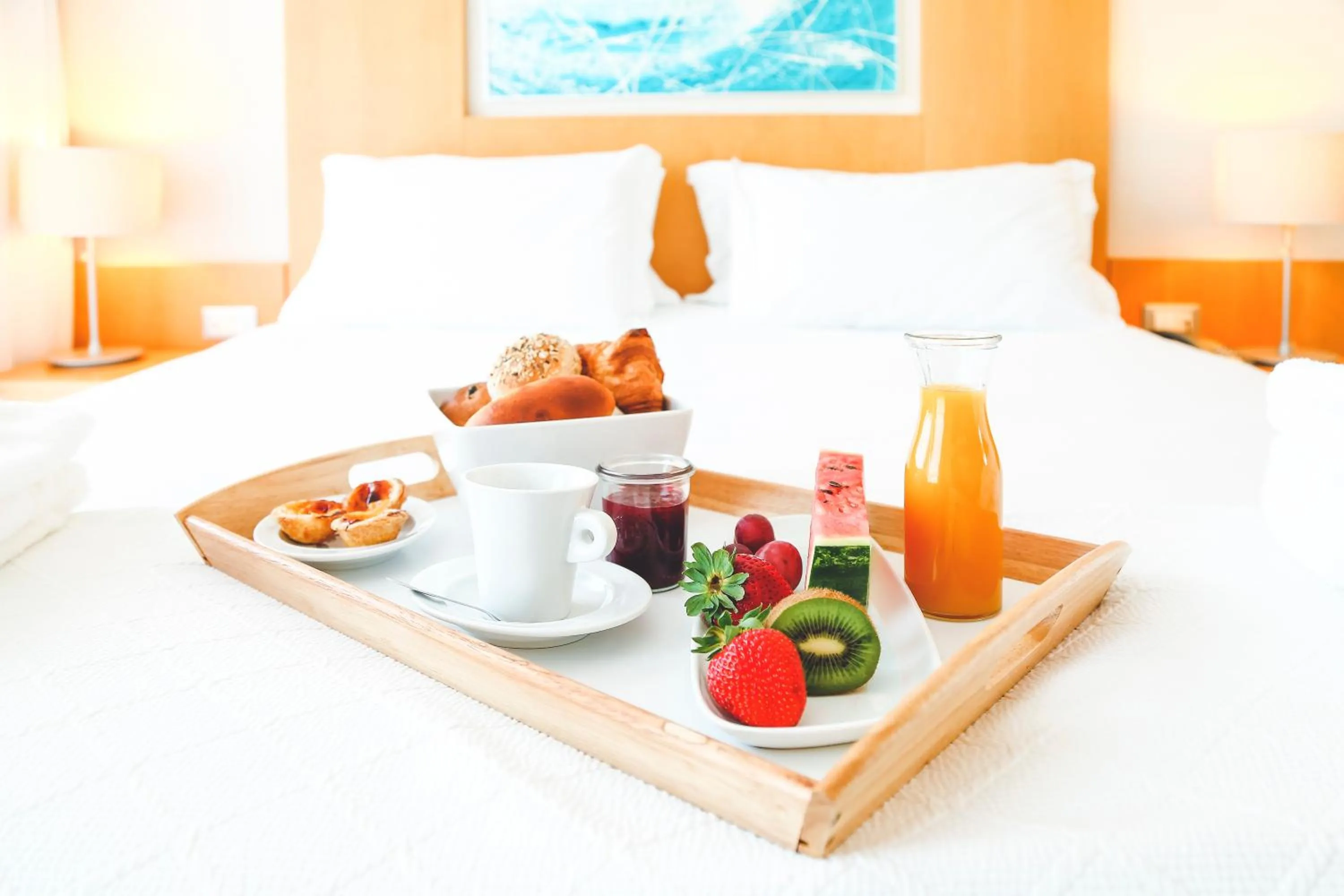 Food and drinks, Bed in Hotel Praia