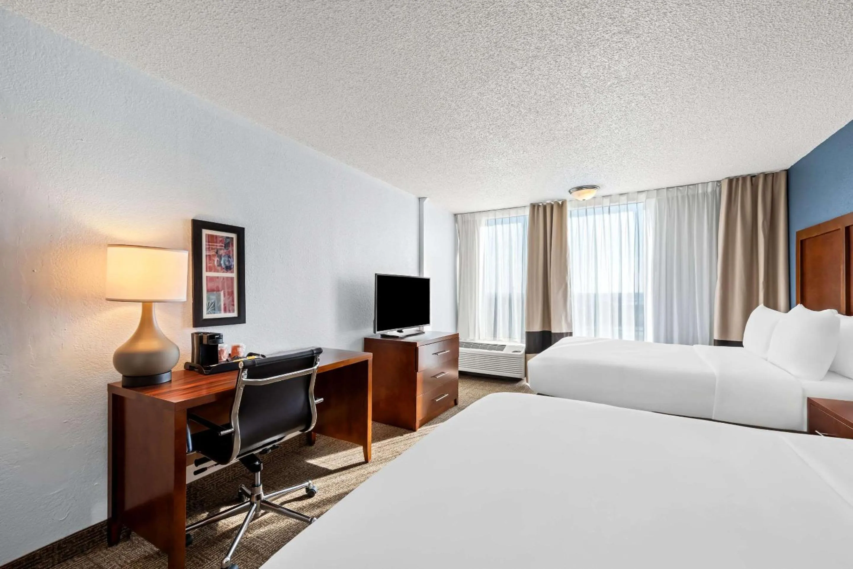 Bedroom, Bed in Comfort Inn & Suites Omaha Central