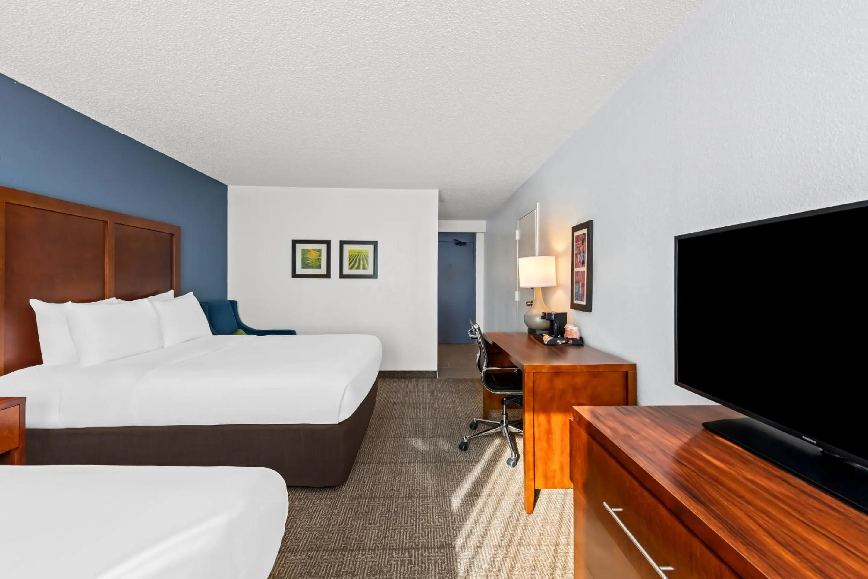 Bedroom, Bed in Comfort Inn & Suites Omaha Central
