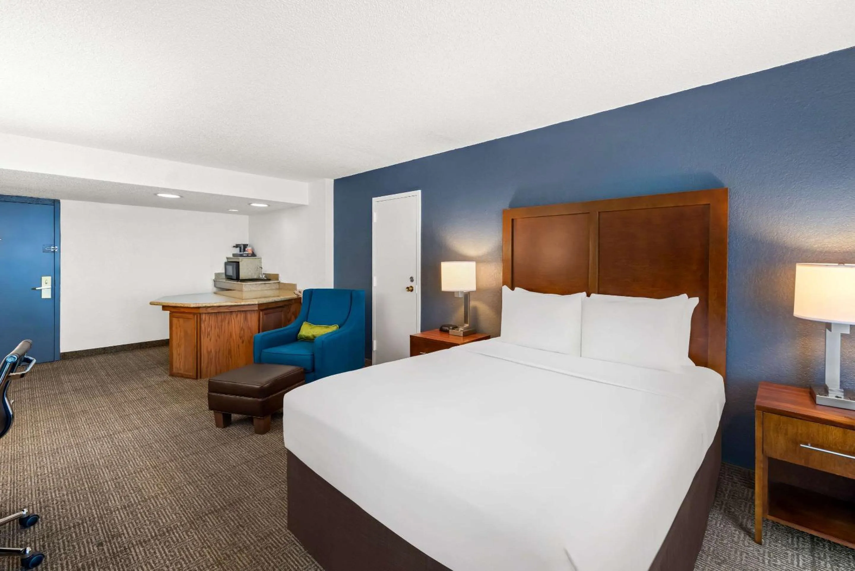 Bedroom, Bed in Comfort Inn & Suites Omaha Central