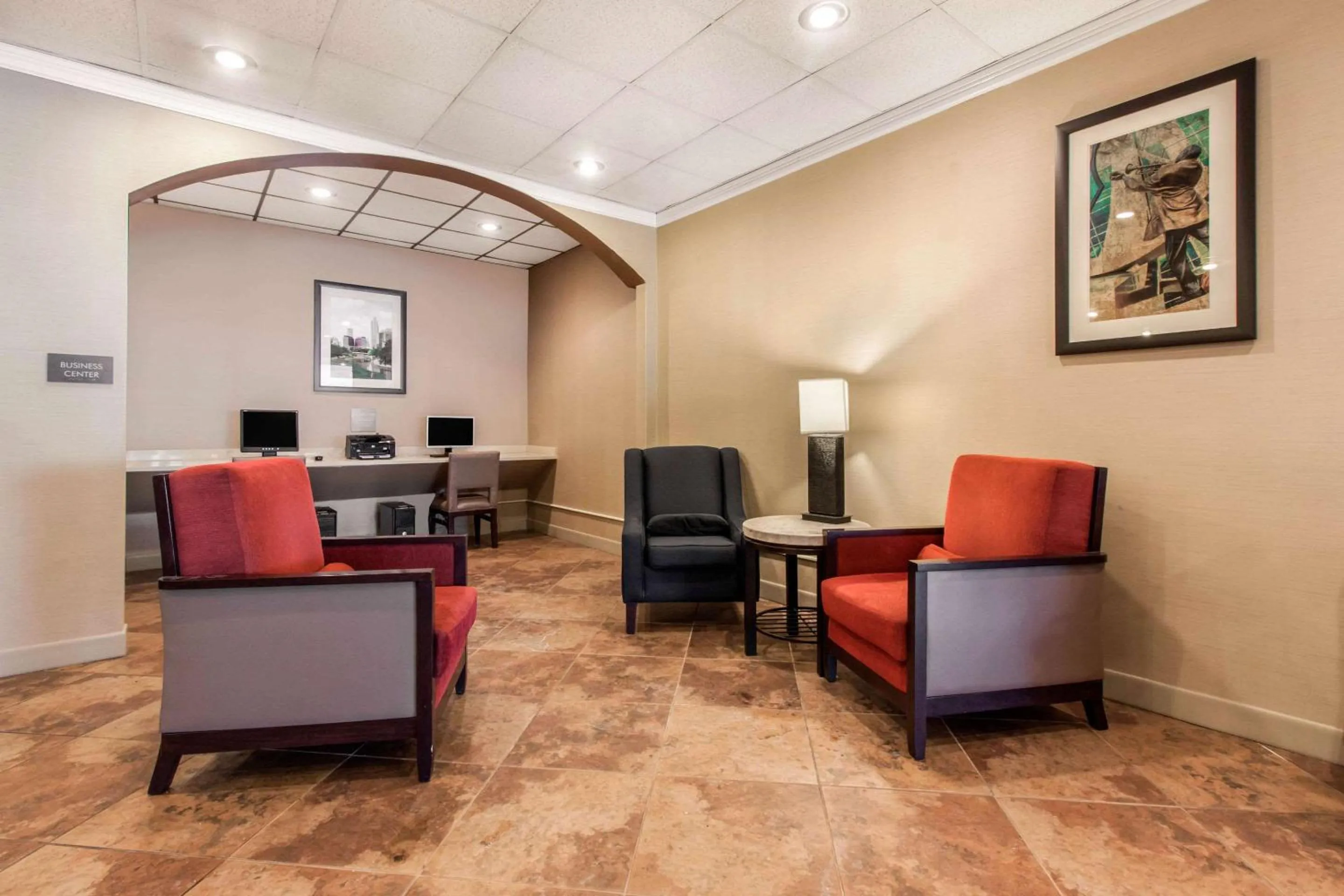 Business facilities in Comfort Inn & Suites Omaha Central