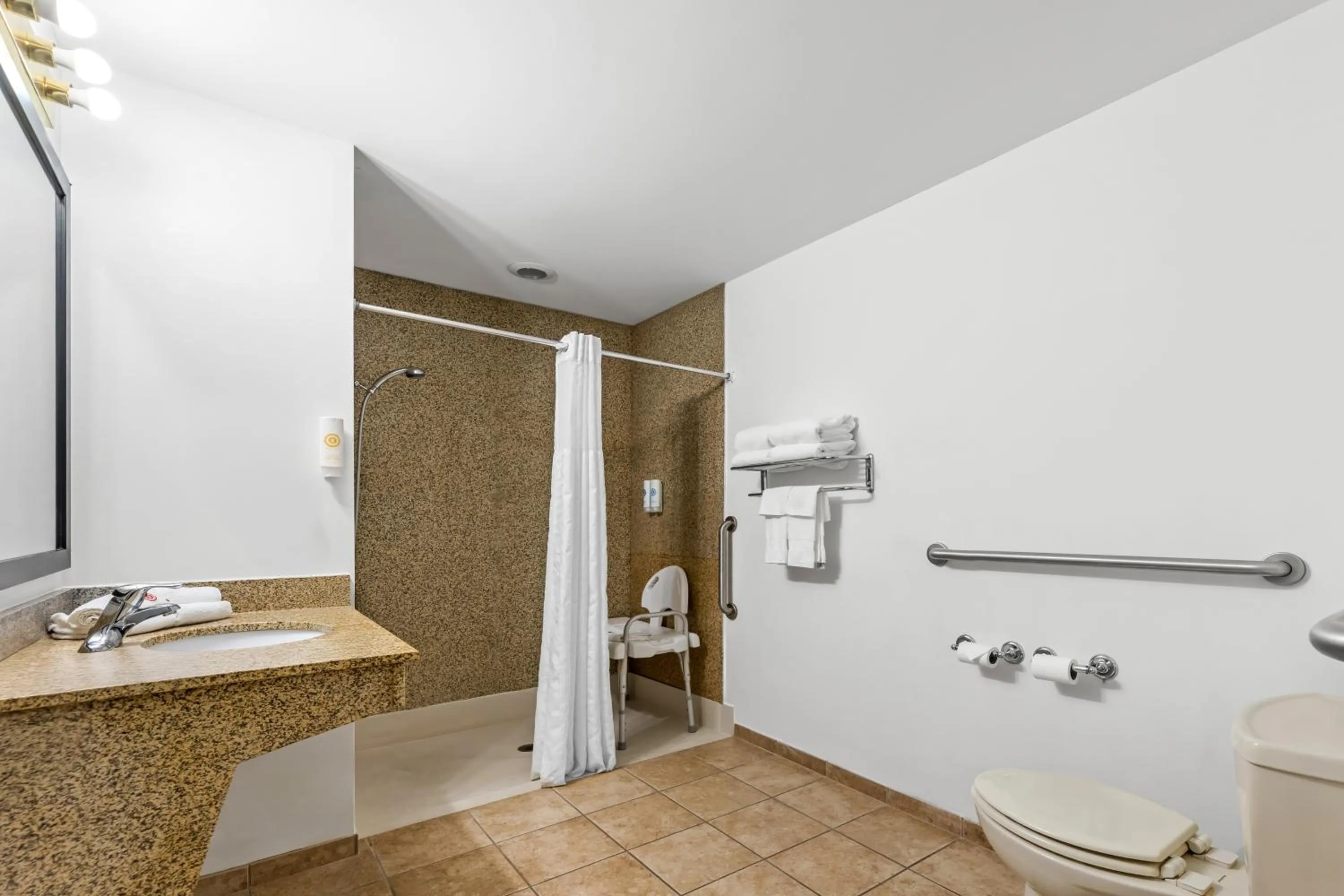 Bathroom in Comfort Suites Gothenburg South