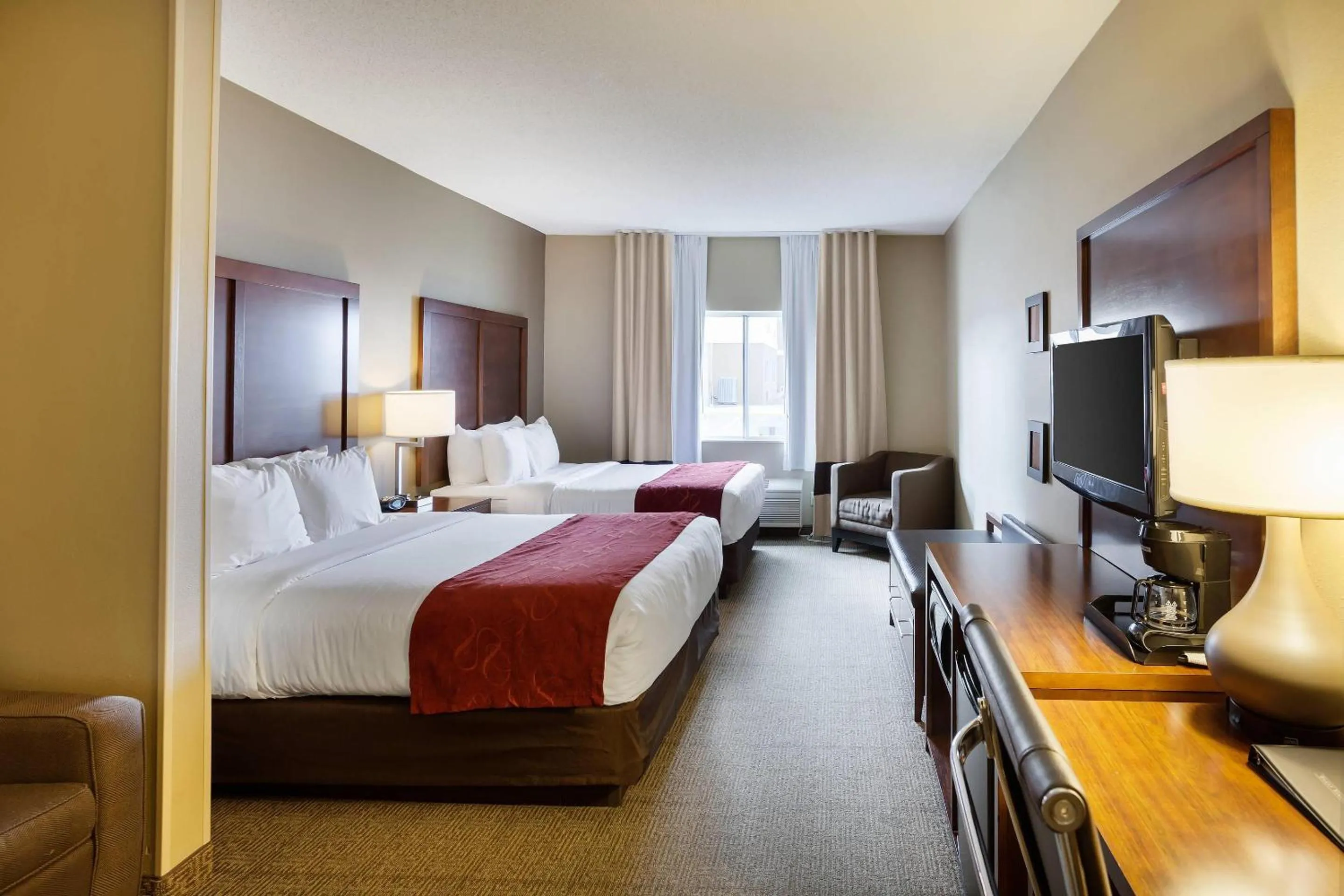 Bedroom, Bed in Comfort Suites Lincoln North