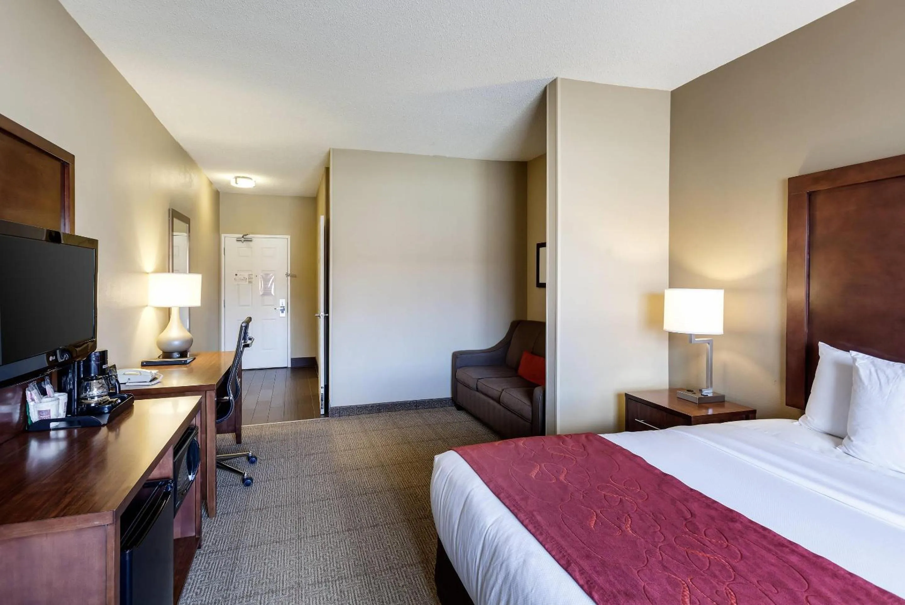 Bedroom, Bed in Comfort Suites Lincoln North