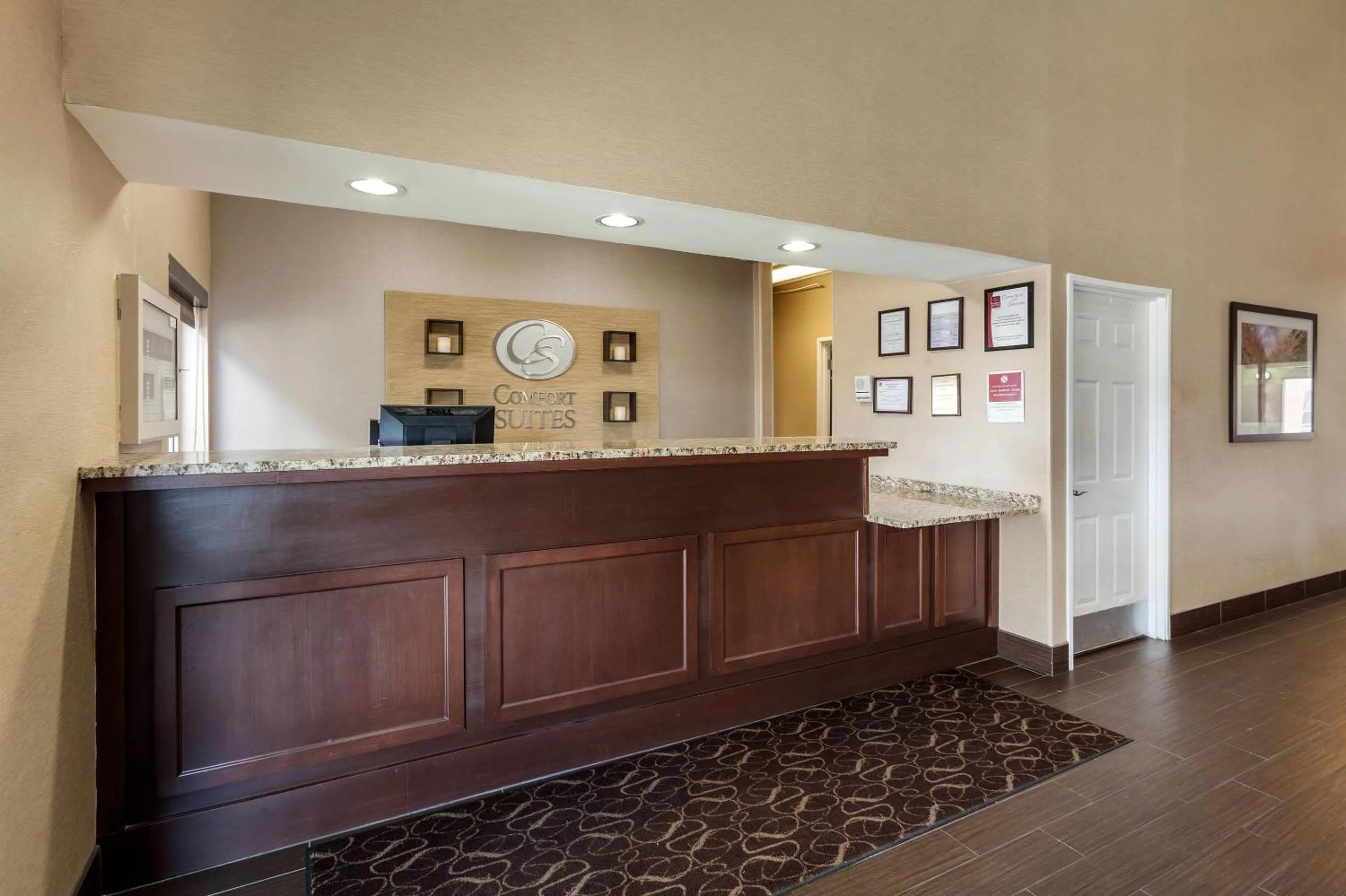 Comfort Suites Lincoln North