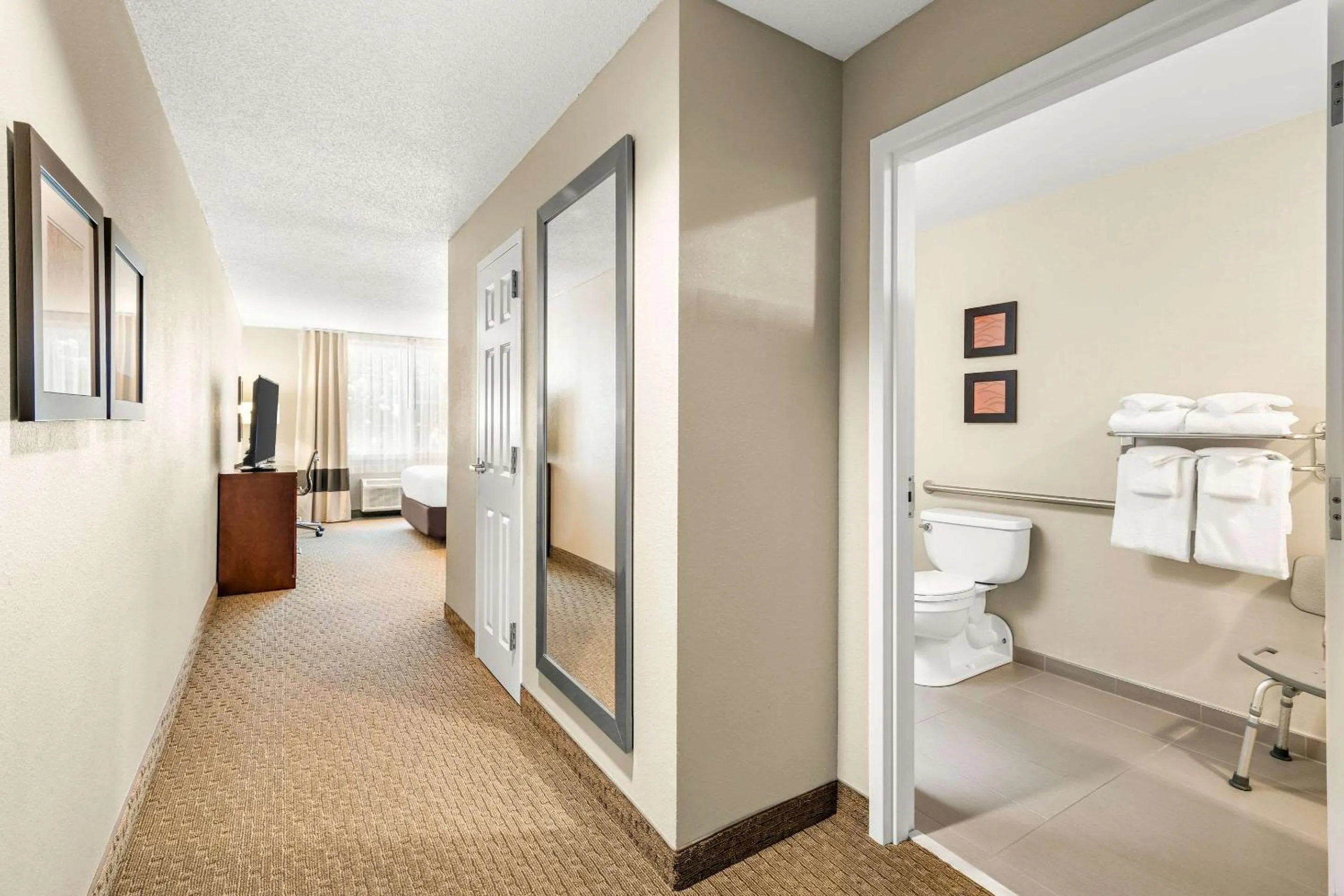 Bedroom in Comfort Inn & Suites North Conway