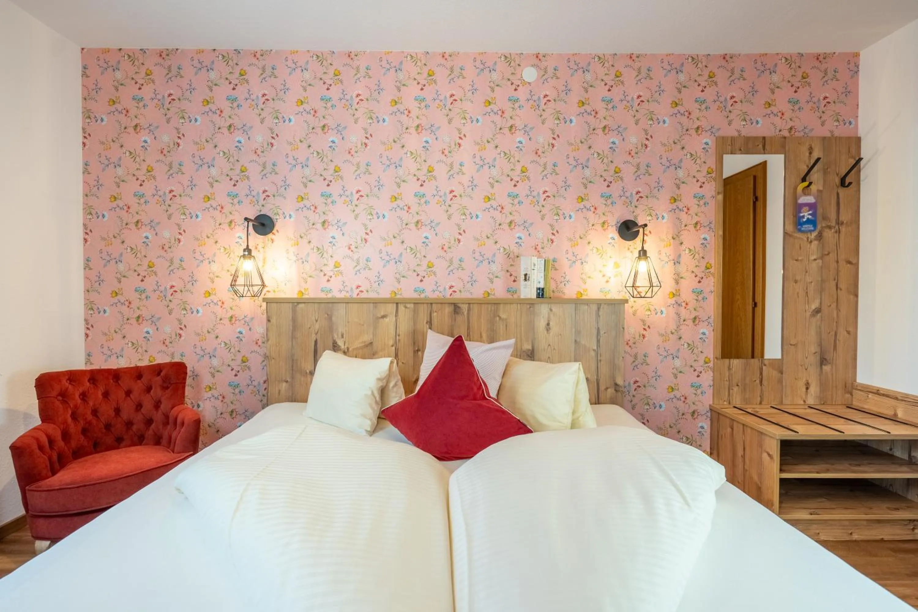 Bed in Hotel Krone Tirol