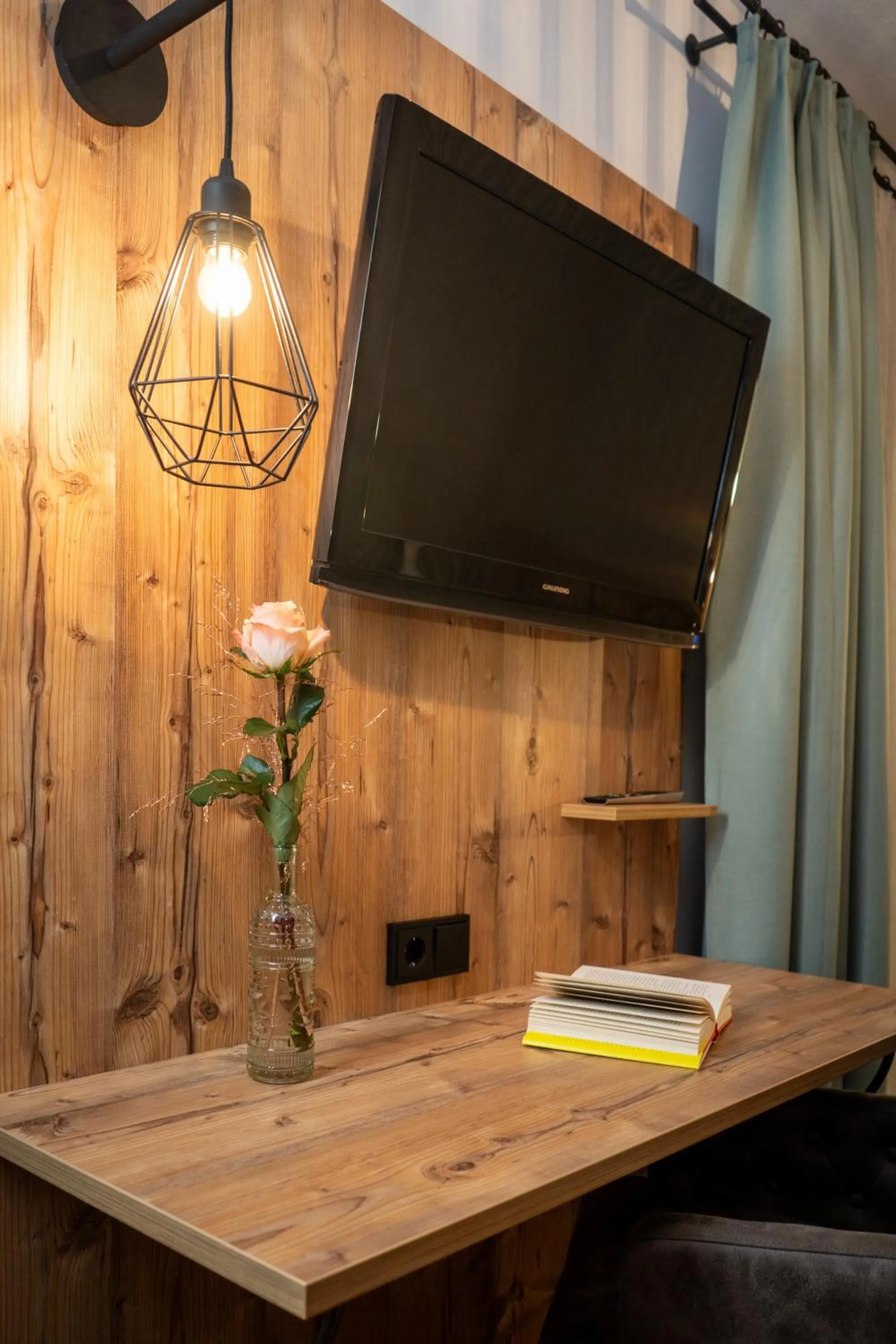 TV and multimedia in Hotel Krone Tirol