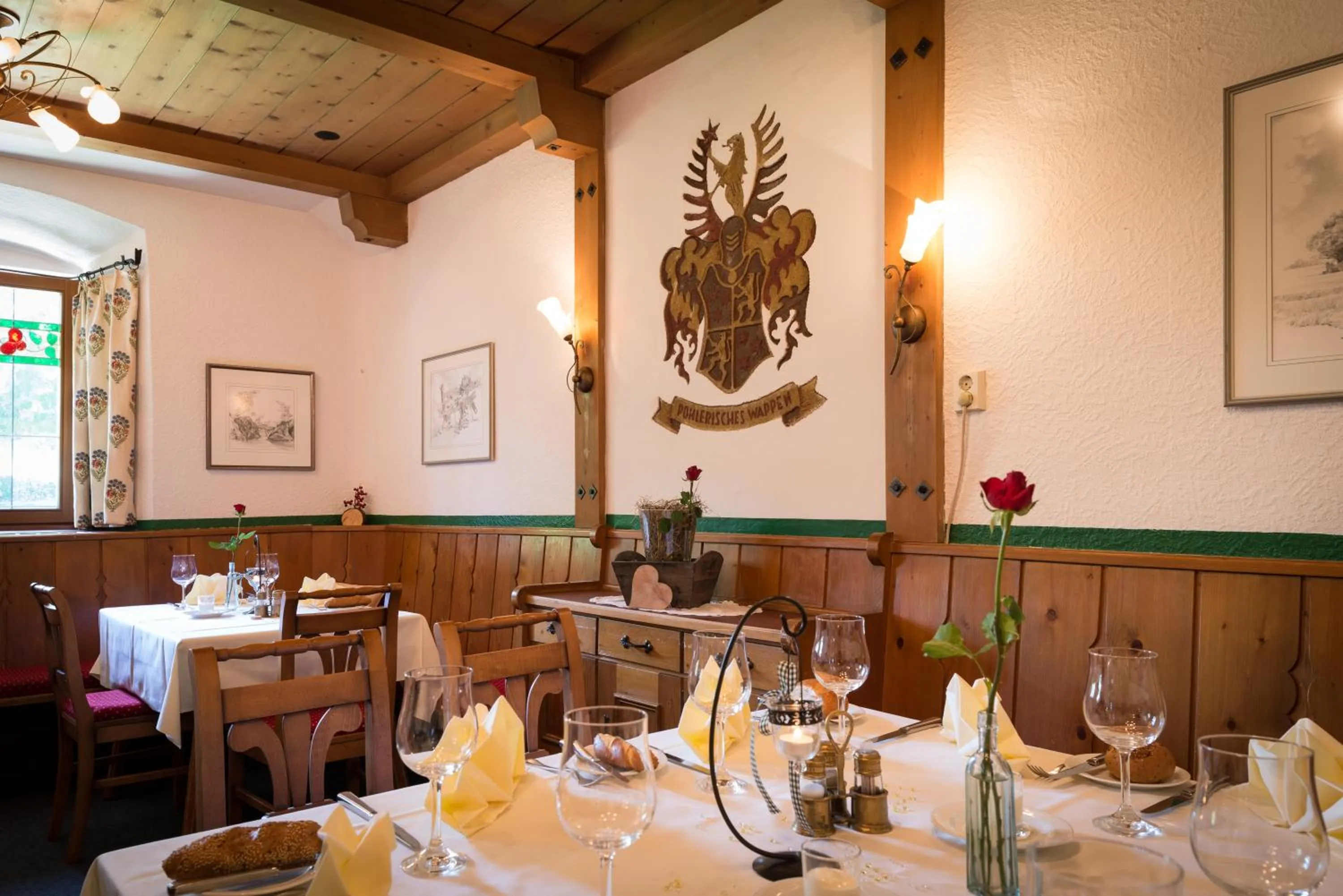Restaurant/places to eat in Hotel Krone Tirol
