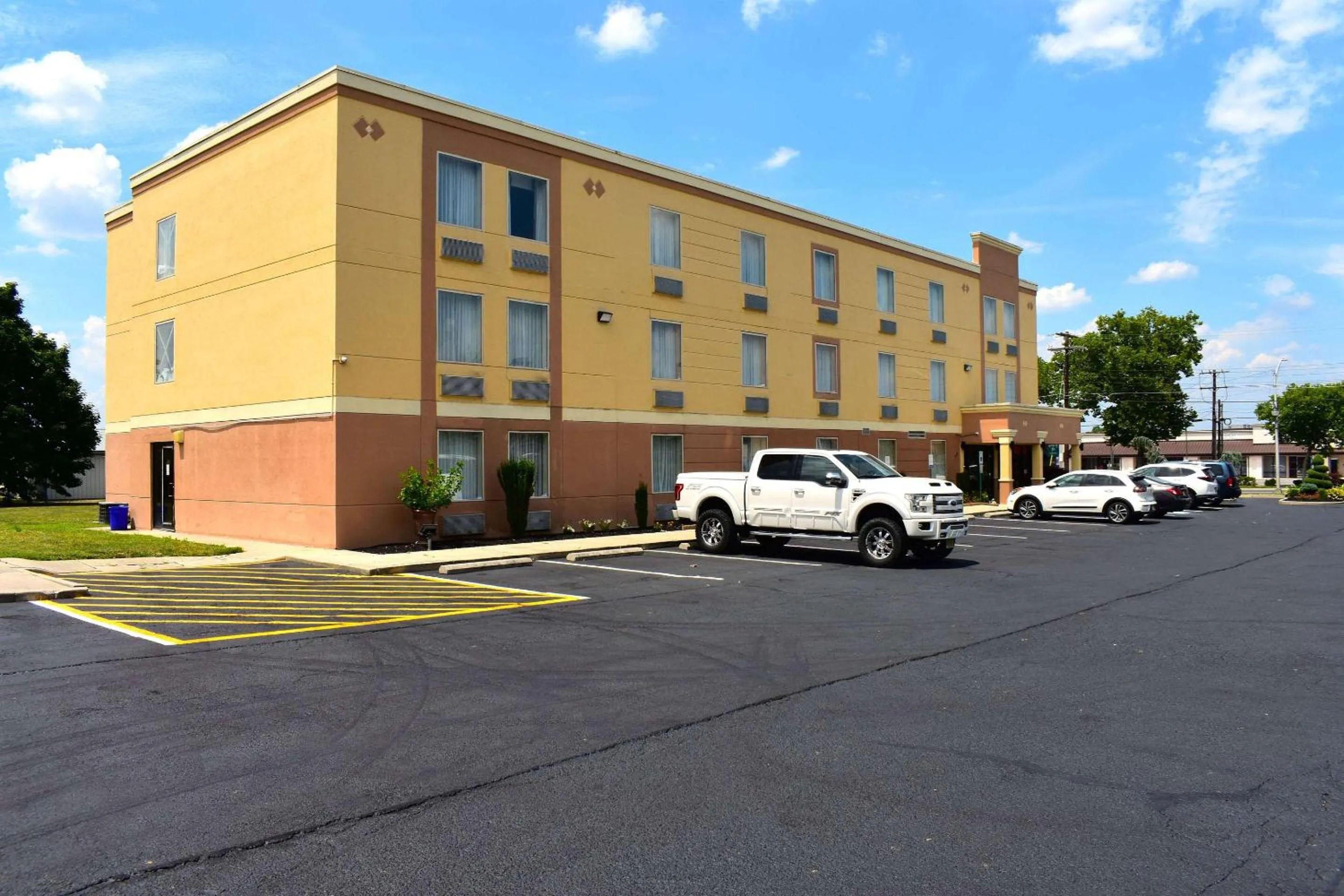 Property building in Quality Inn Vineland