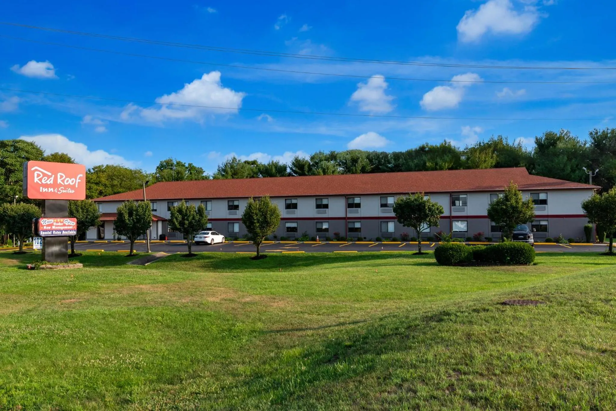 Property building in Red Roof Inn & Suites Vineland - Buena