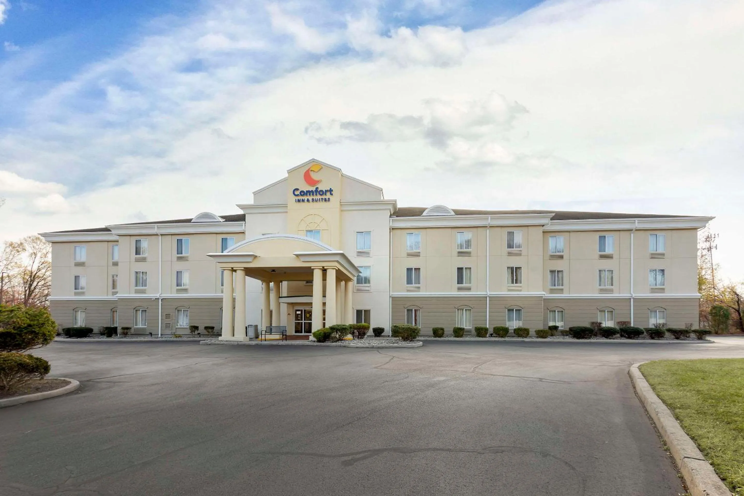 Property building in Comfort Inn & Suites Carneys Point