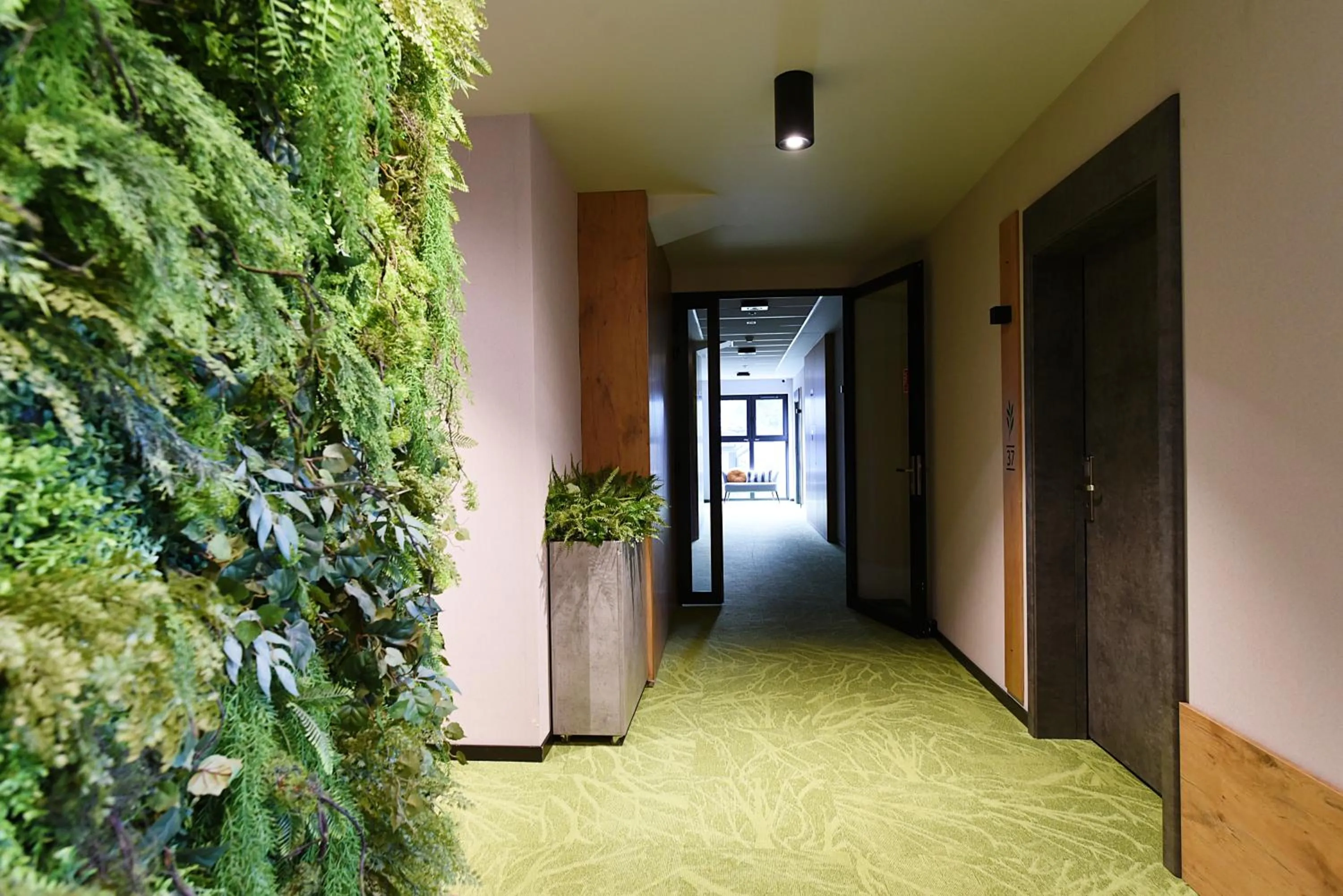 Property building in FOLGA - Hotel, Restauracja, Browar, SPA