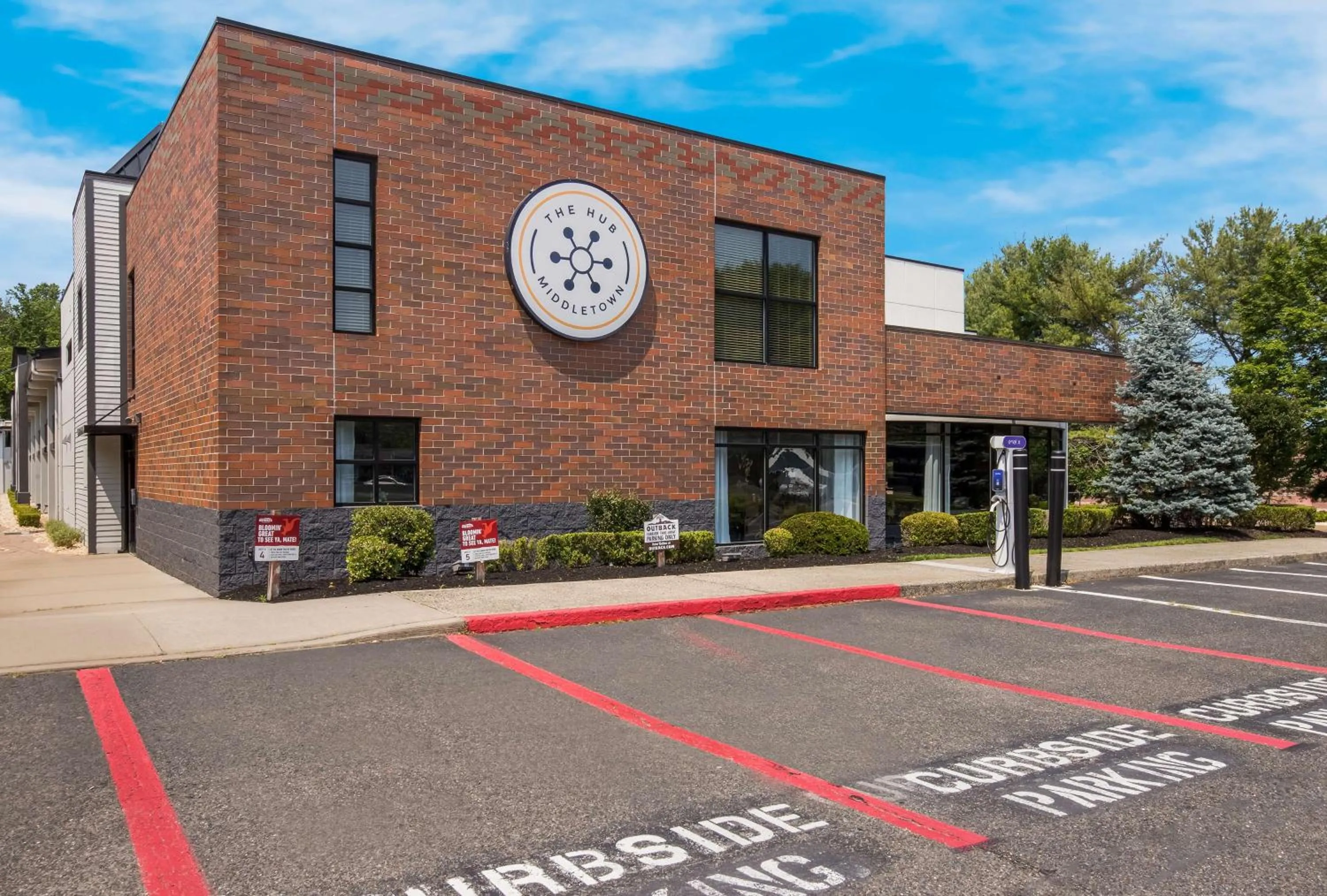 Property building in The Hub Middletown Red Bank- Best Western Signature Collection