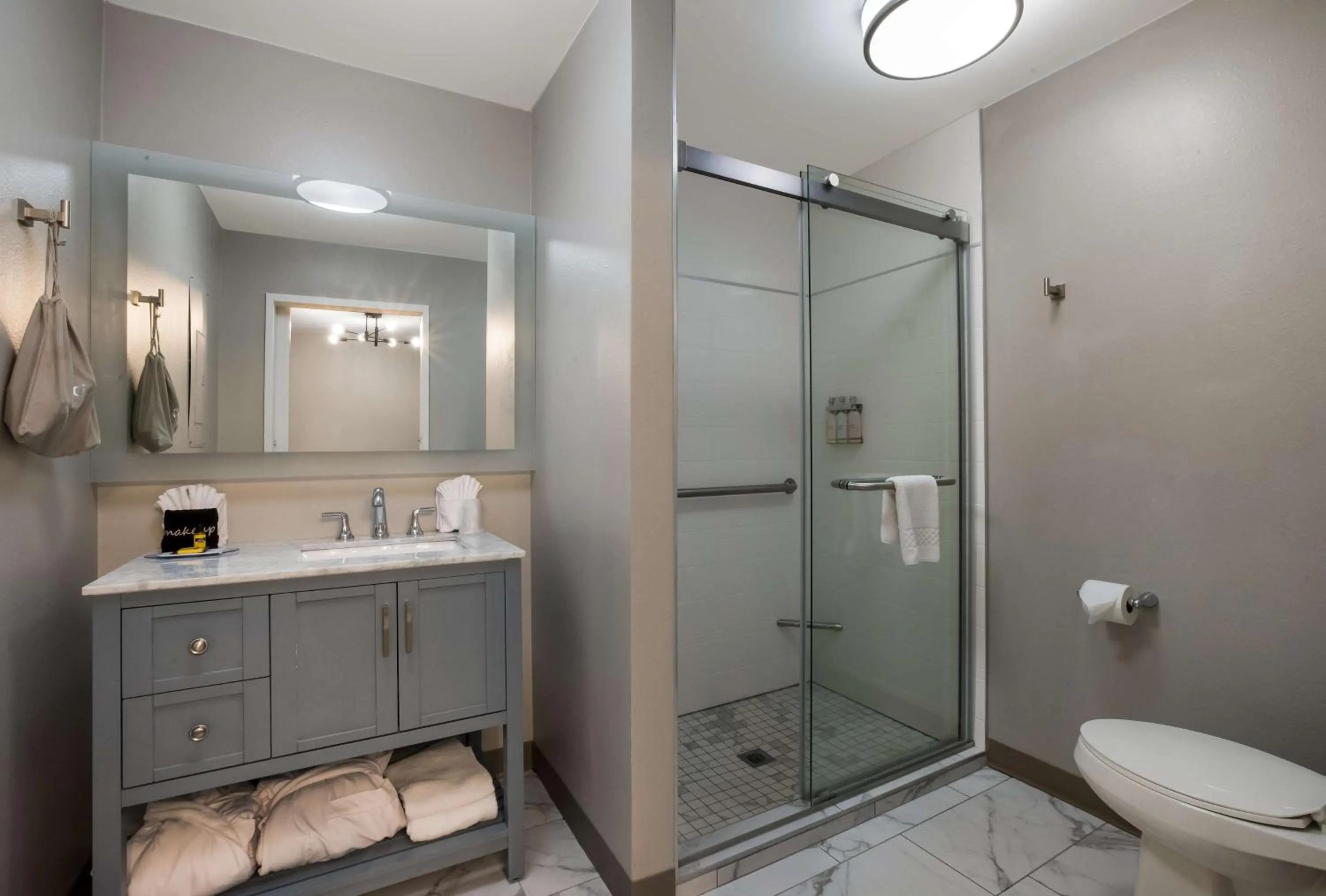 Bathroom in The Hub Middletown Red Bank- Best Western Signature Collection