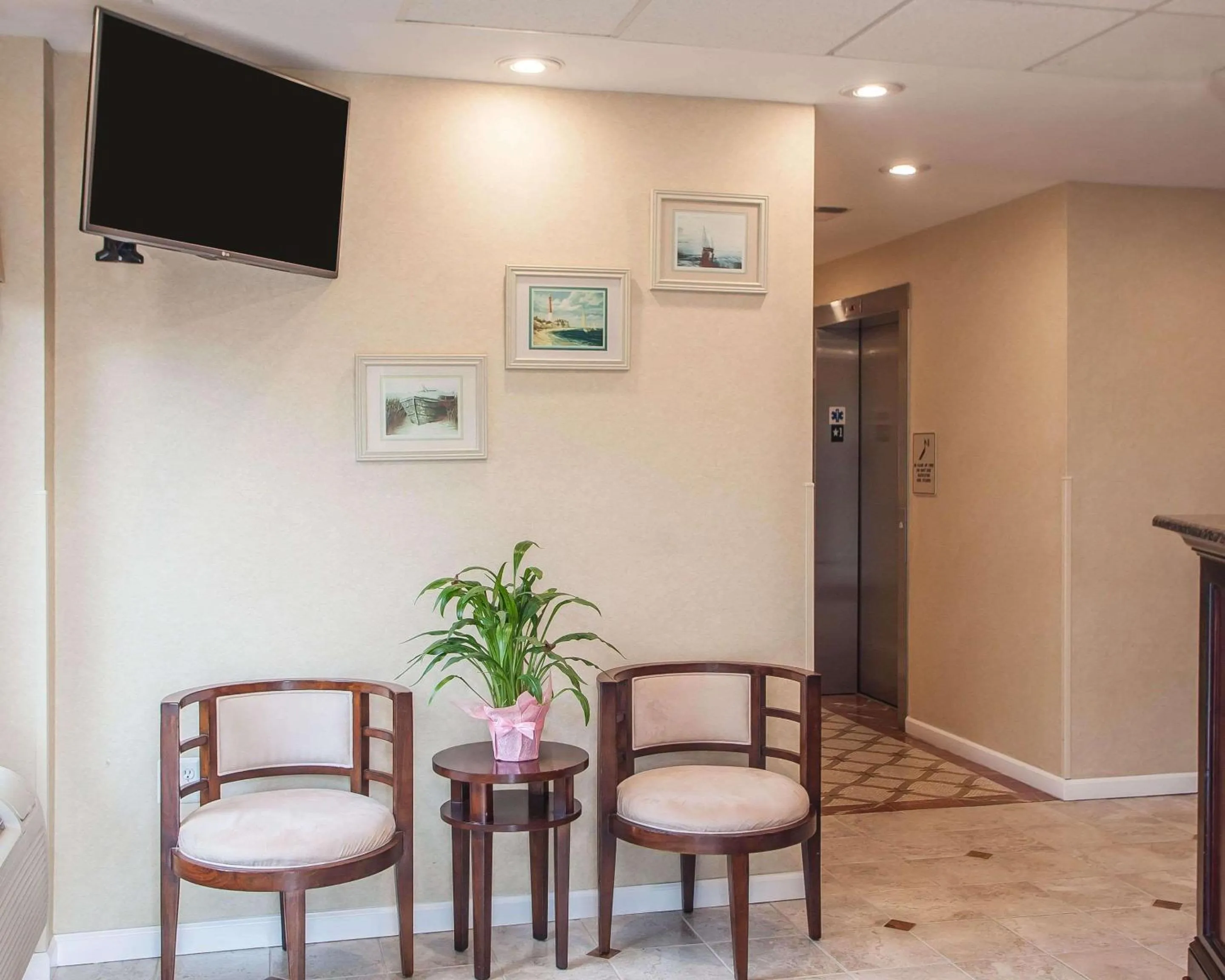 Lobby or reception in Avon Hotel - Toms River