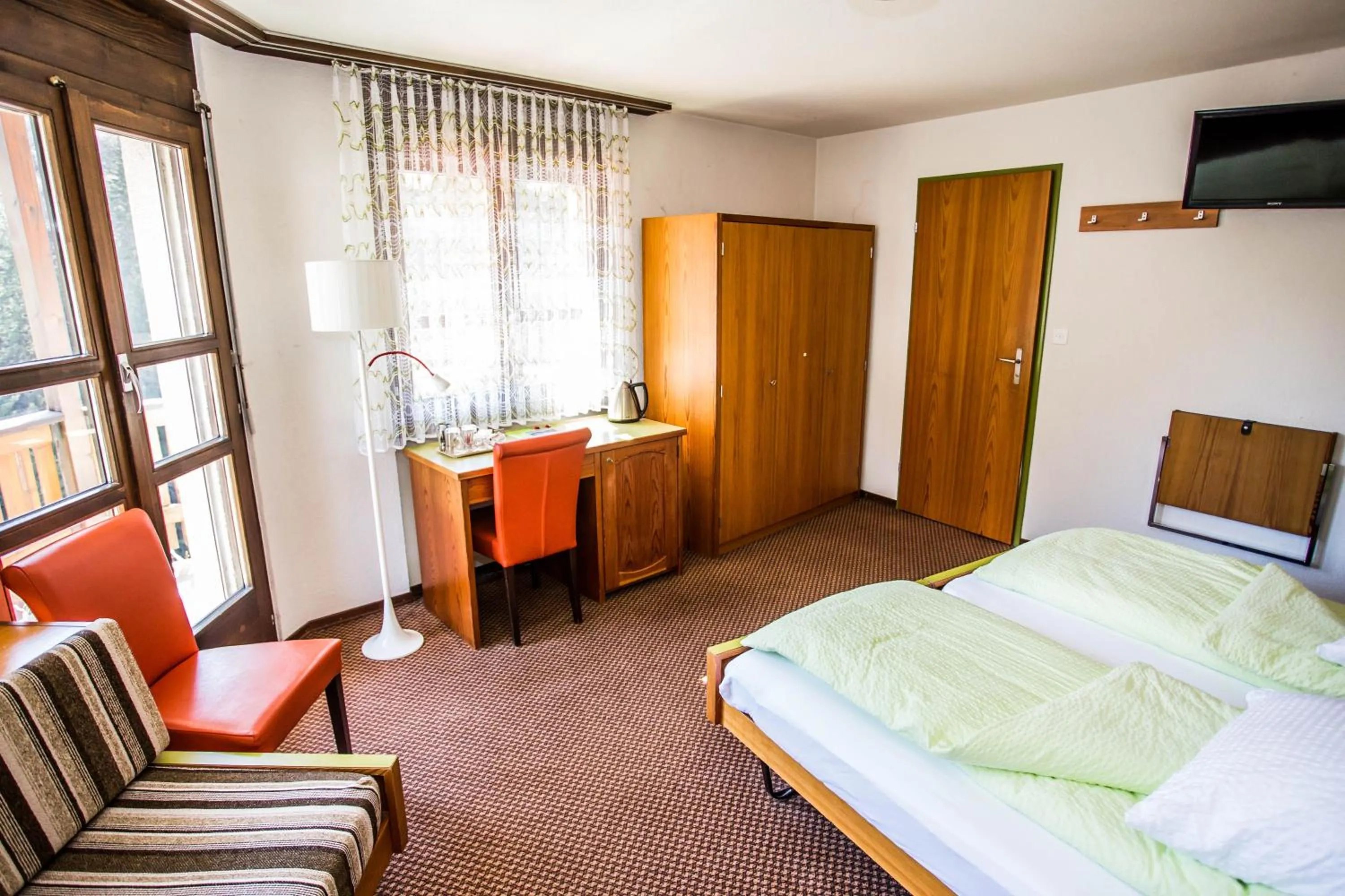 Coffee/tea facilities, Bed in Hotel Derby