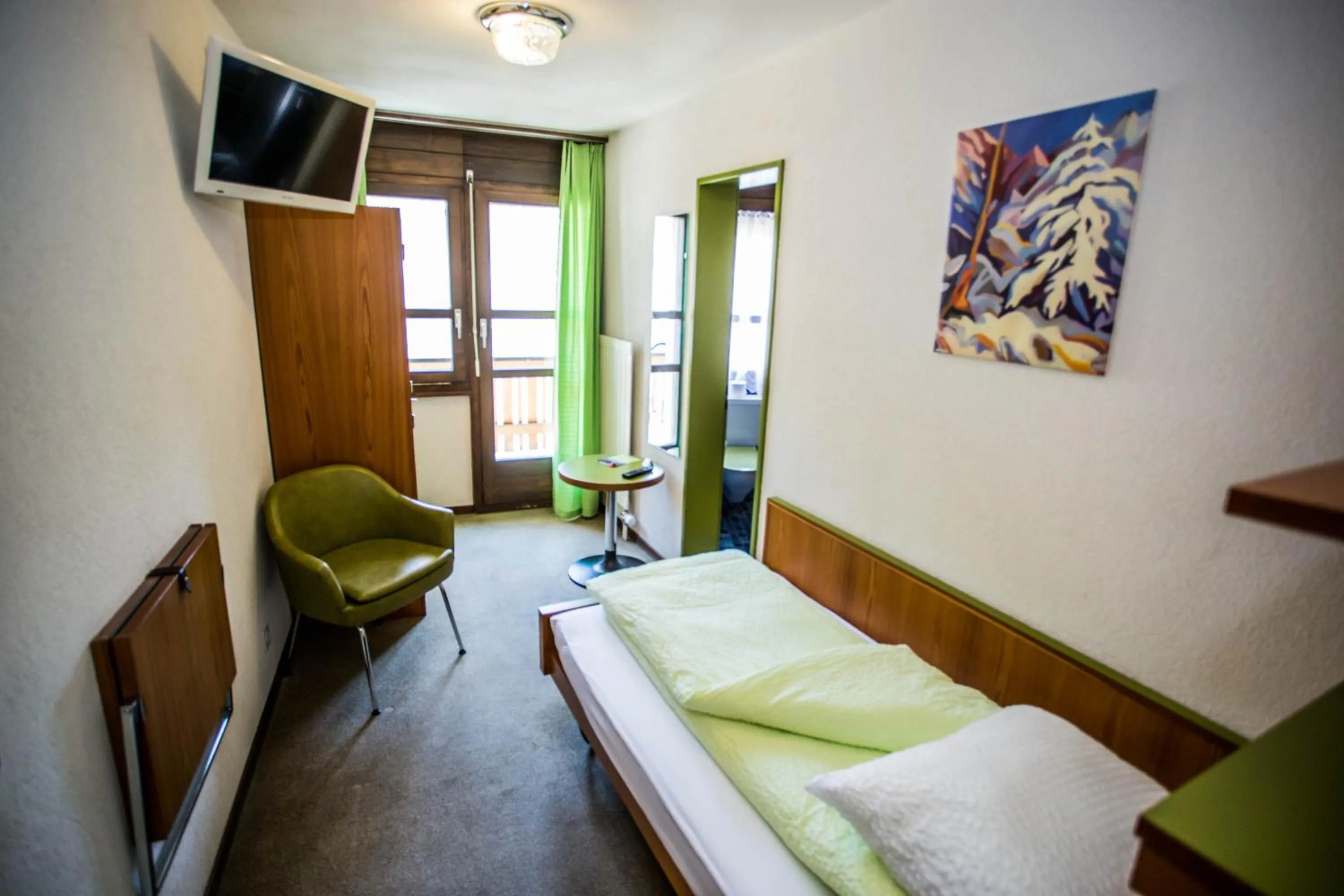 Photo of the whole room, Bed in Hotel Derby