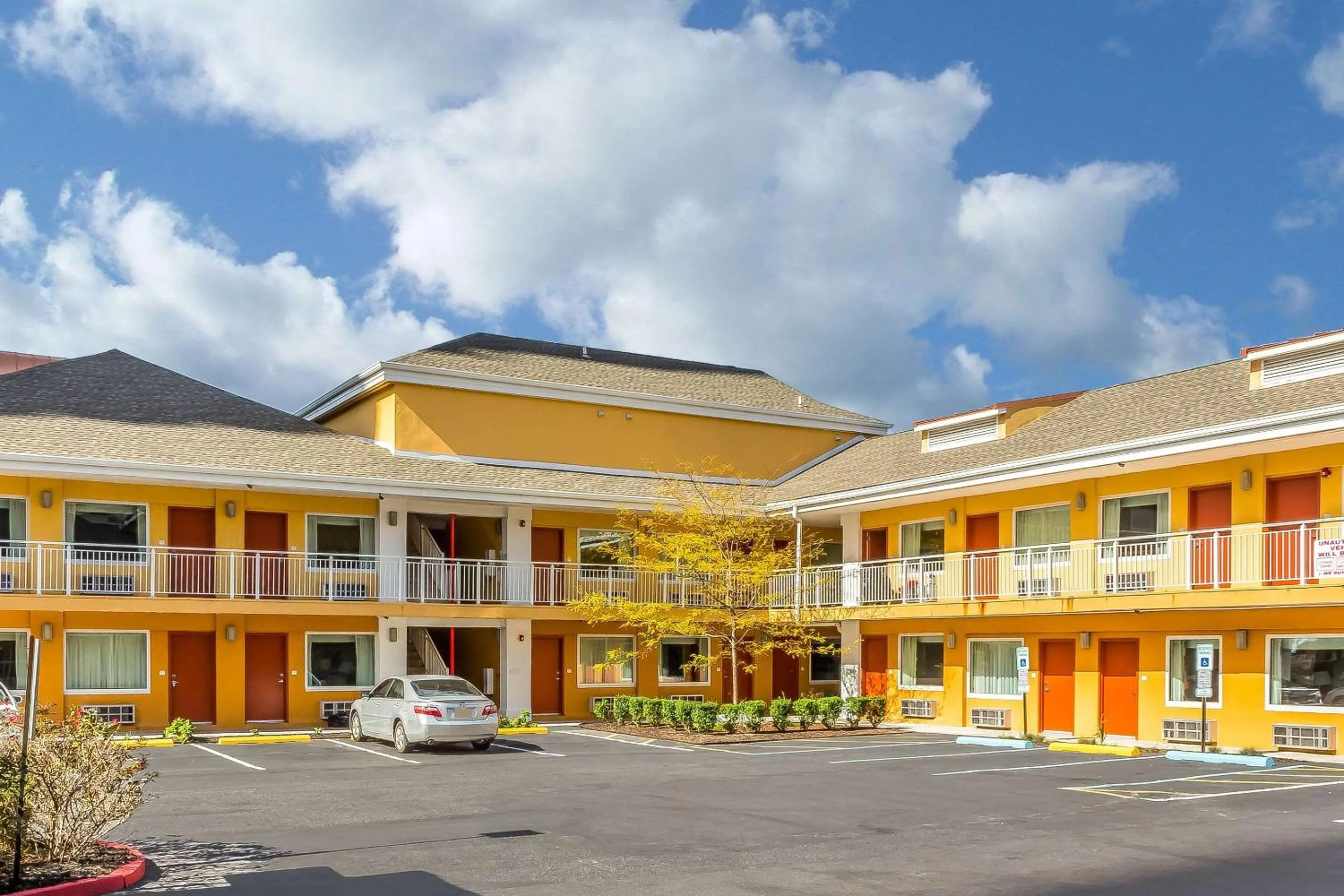 Property building in Quality Inn Flamingo