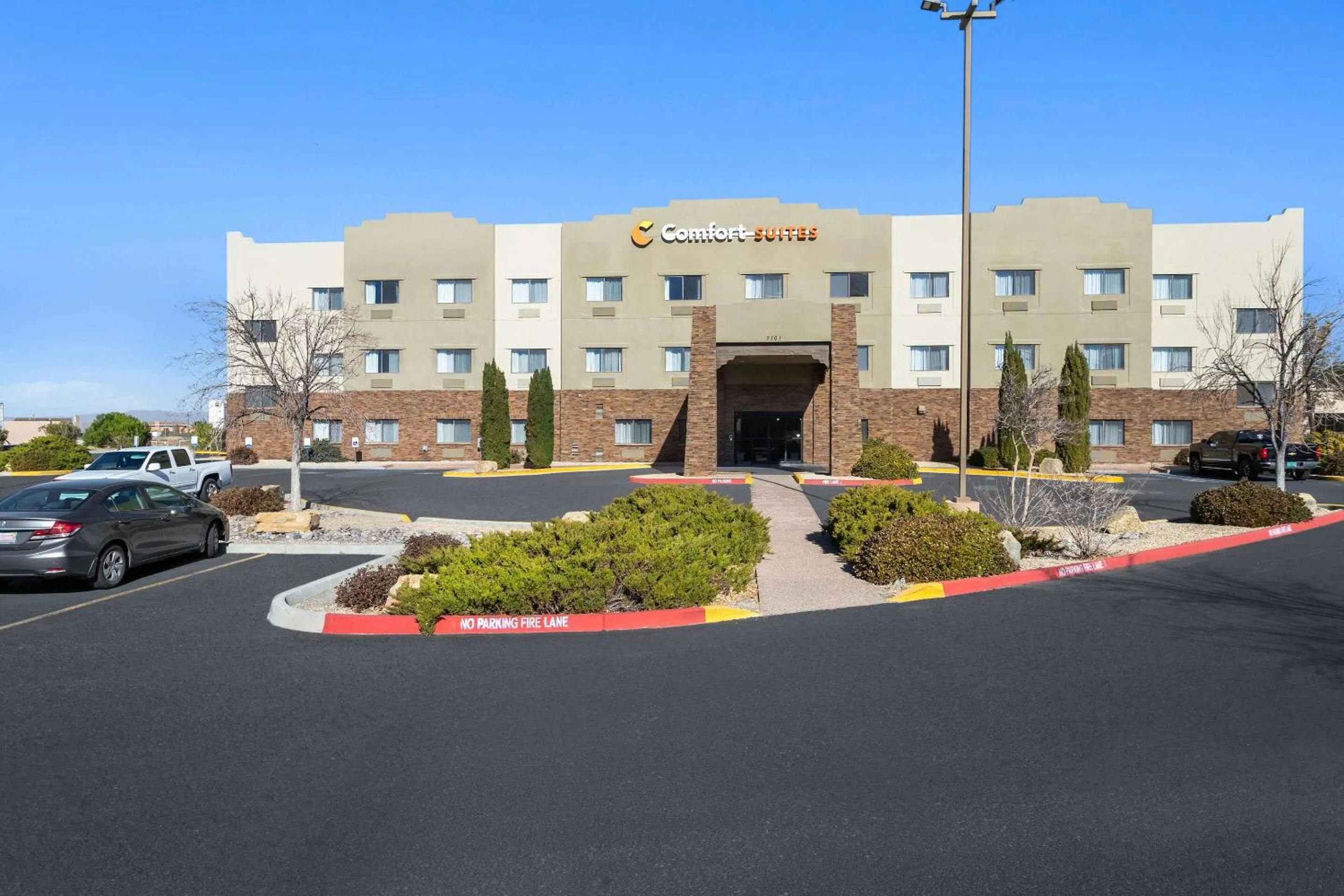 Comfort Suites University