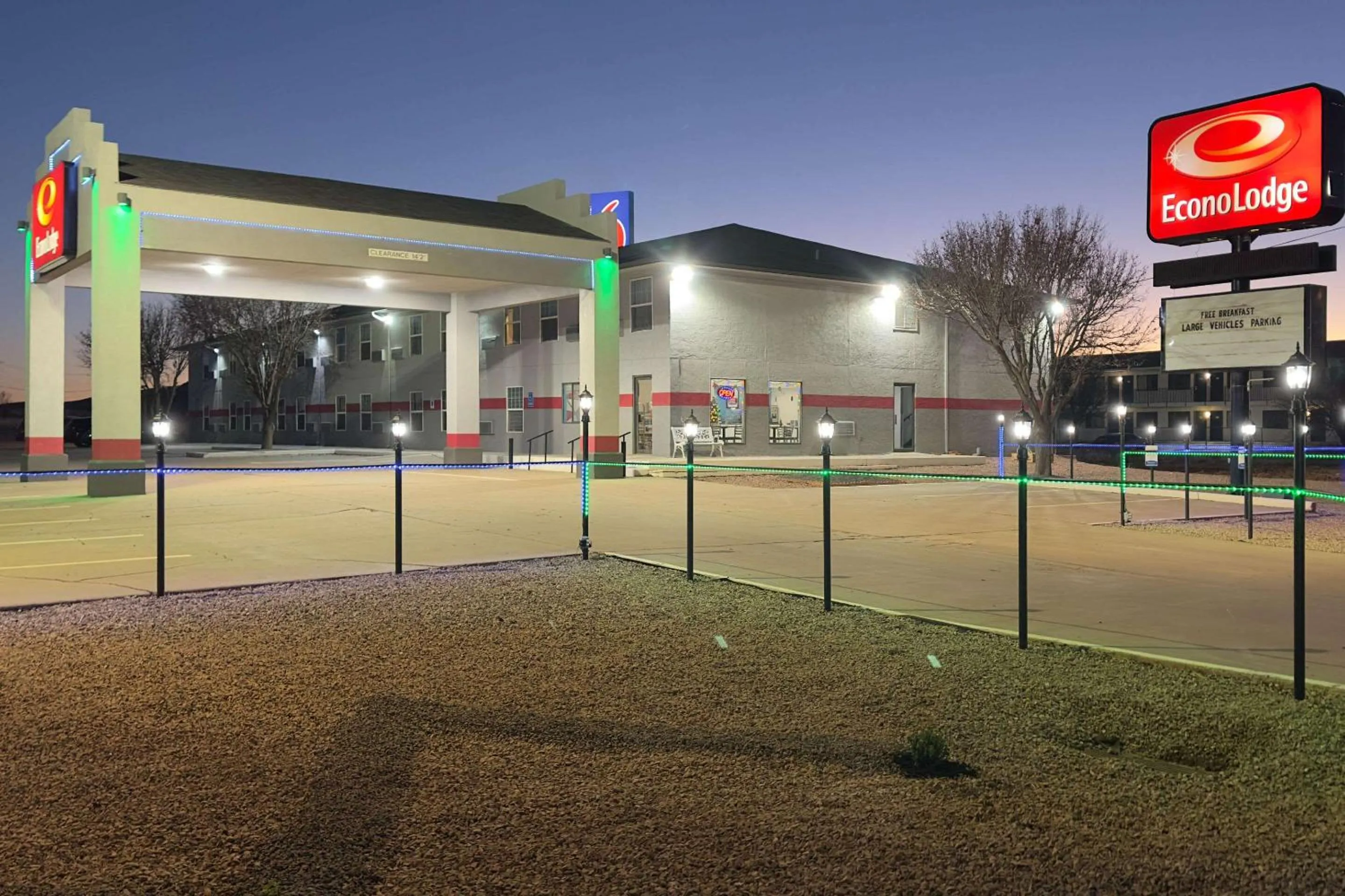 Property building in Econo Lodge Tucumcari Route 66