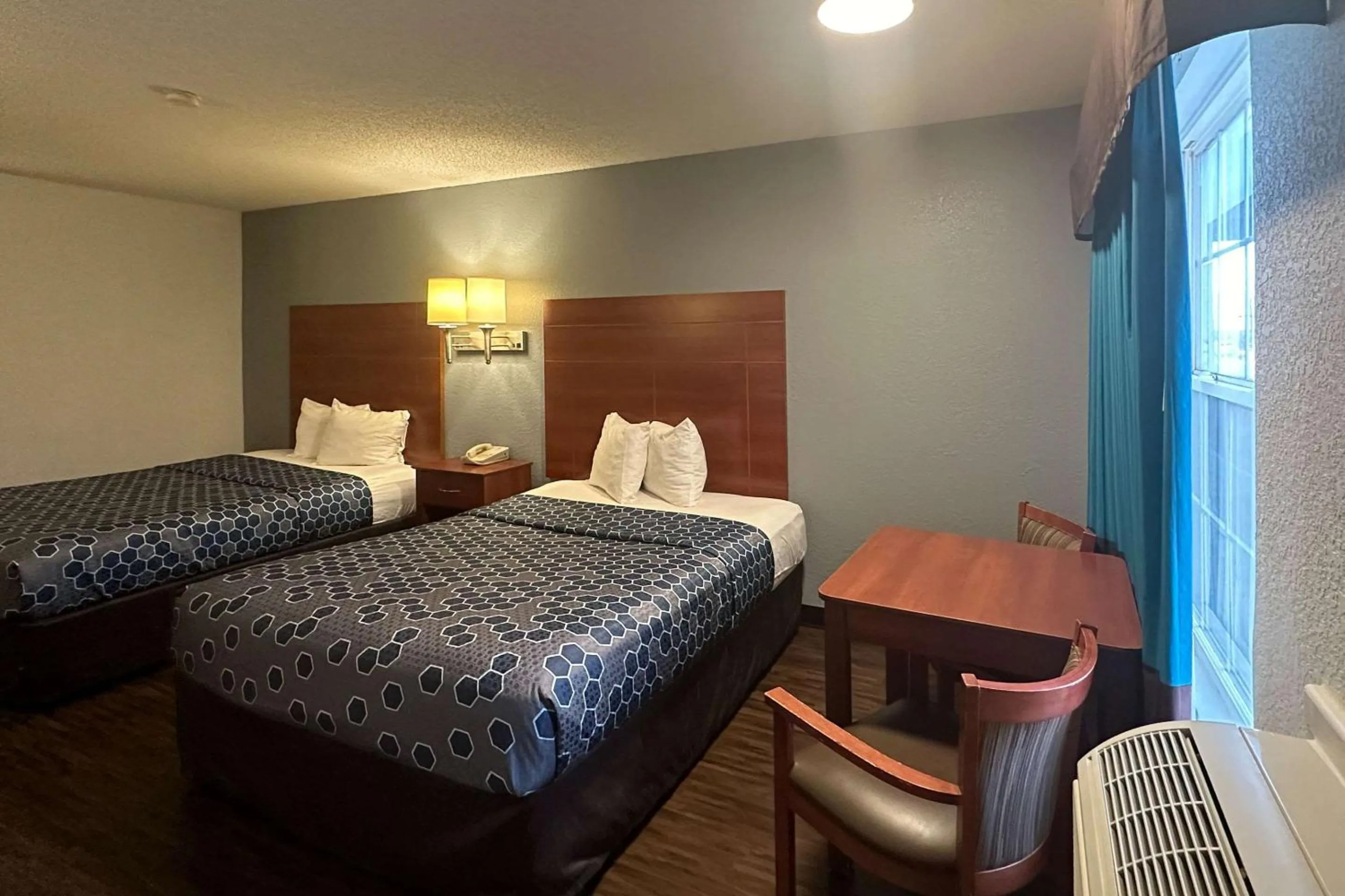 Bedroom, Bed in Econo Lodge Tucumcari Route 66