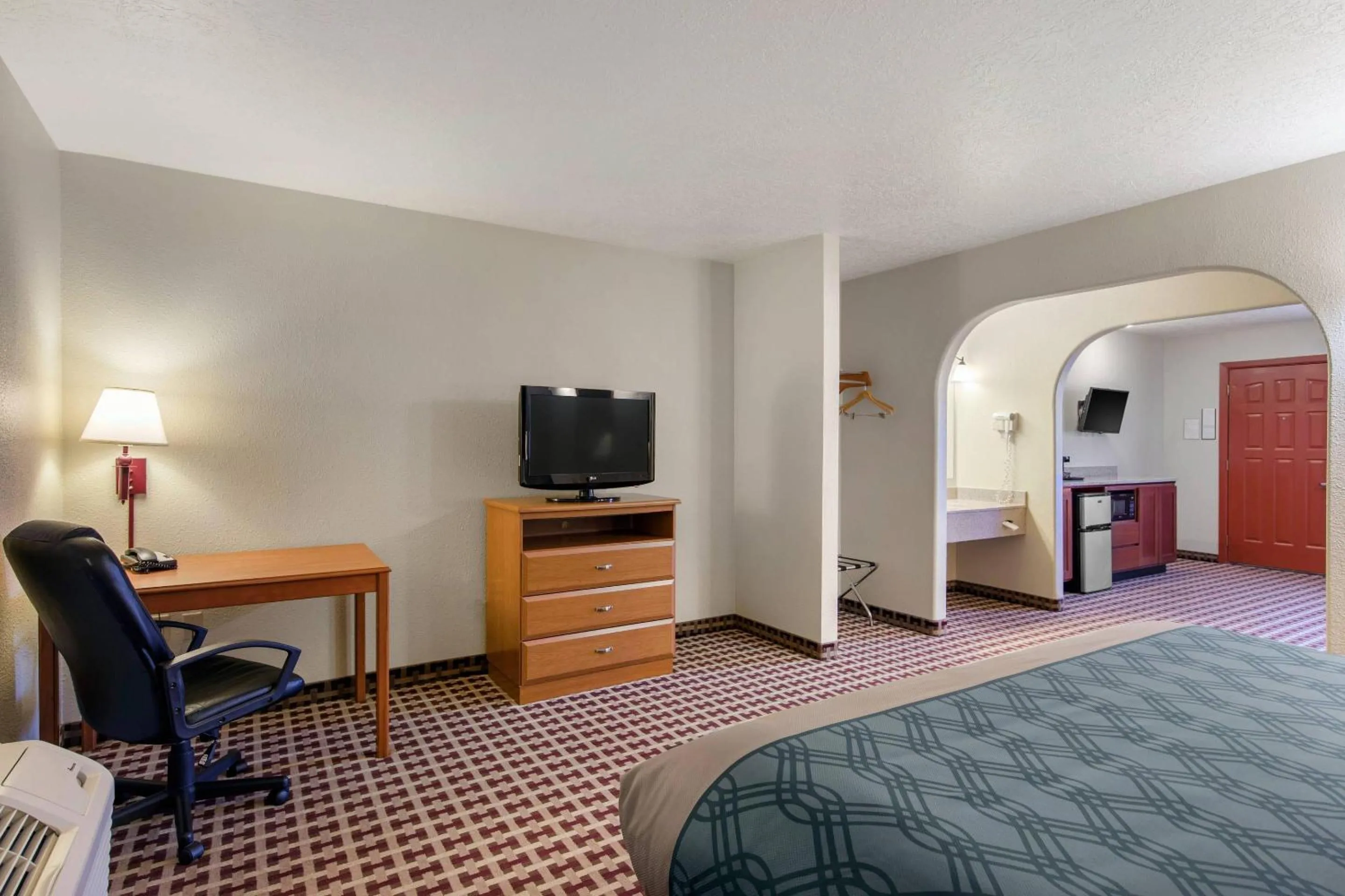 Bedroom, Bed in Econo Lodge Inn & Suites Socorro