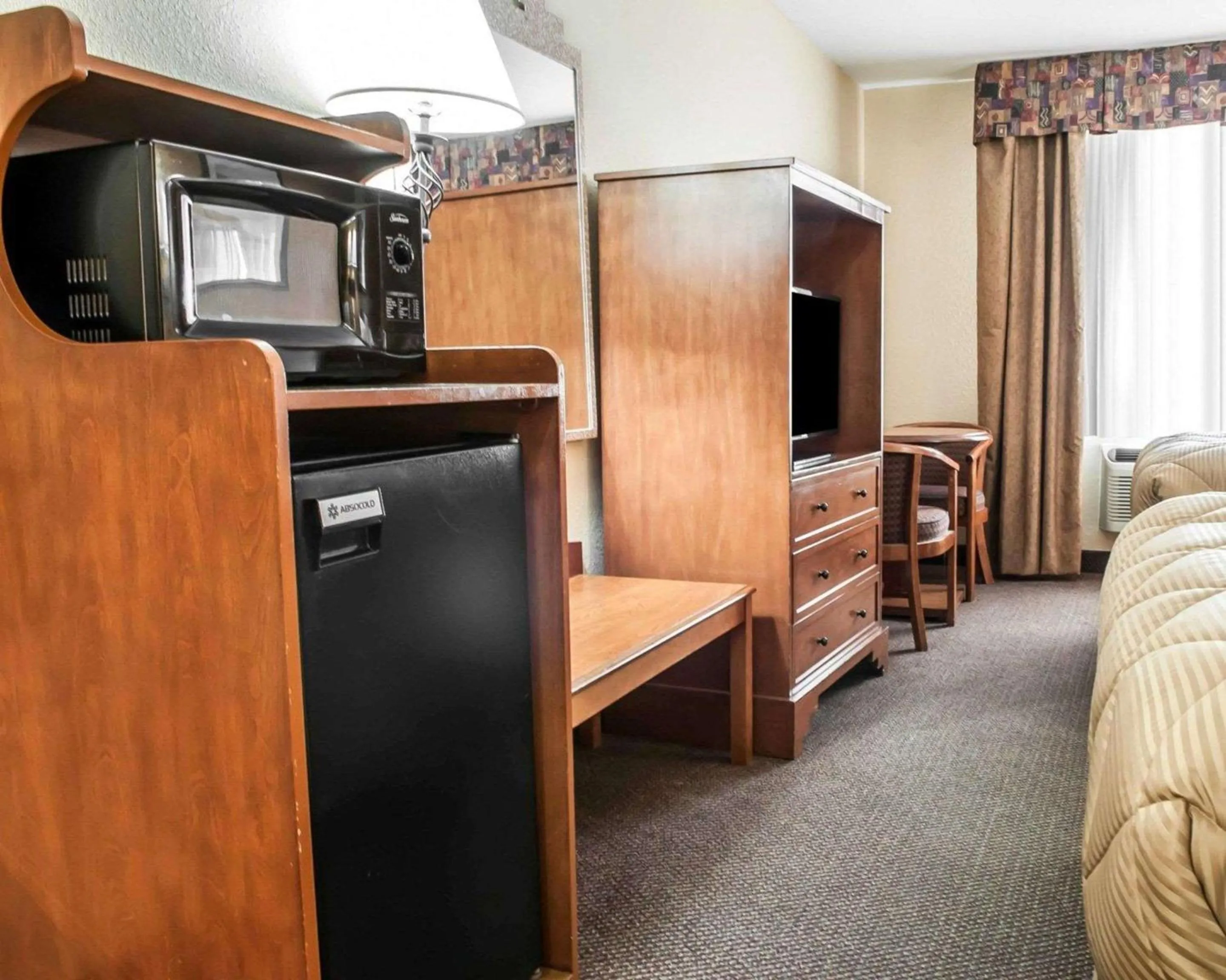 Photo of the whole room in Econo Lodge Las Cruces University Area