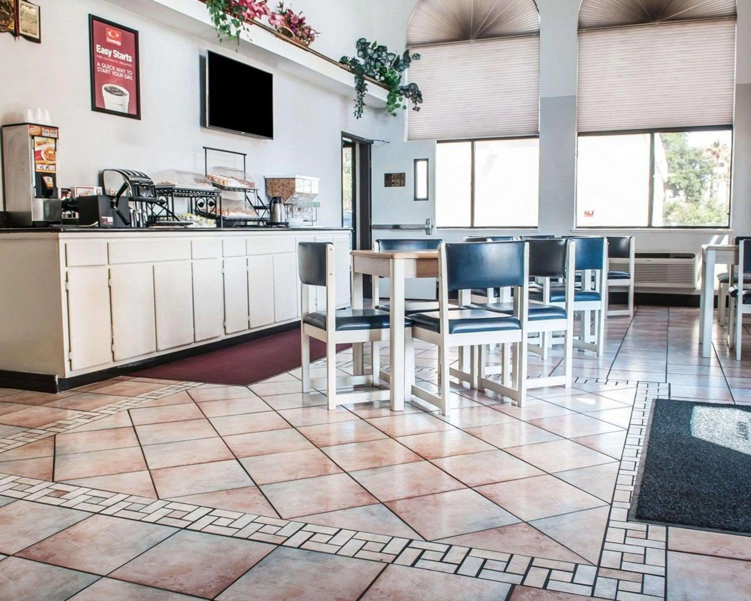 Restaurant/places to eat in Econo Lodge Las Cruces University Area