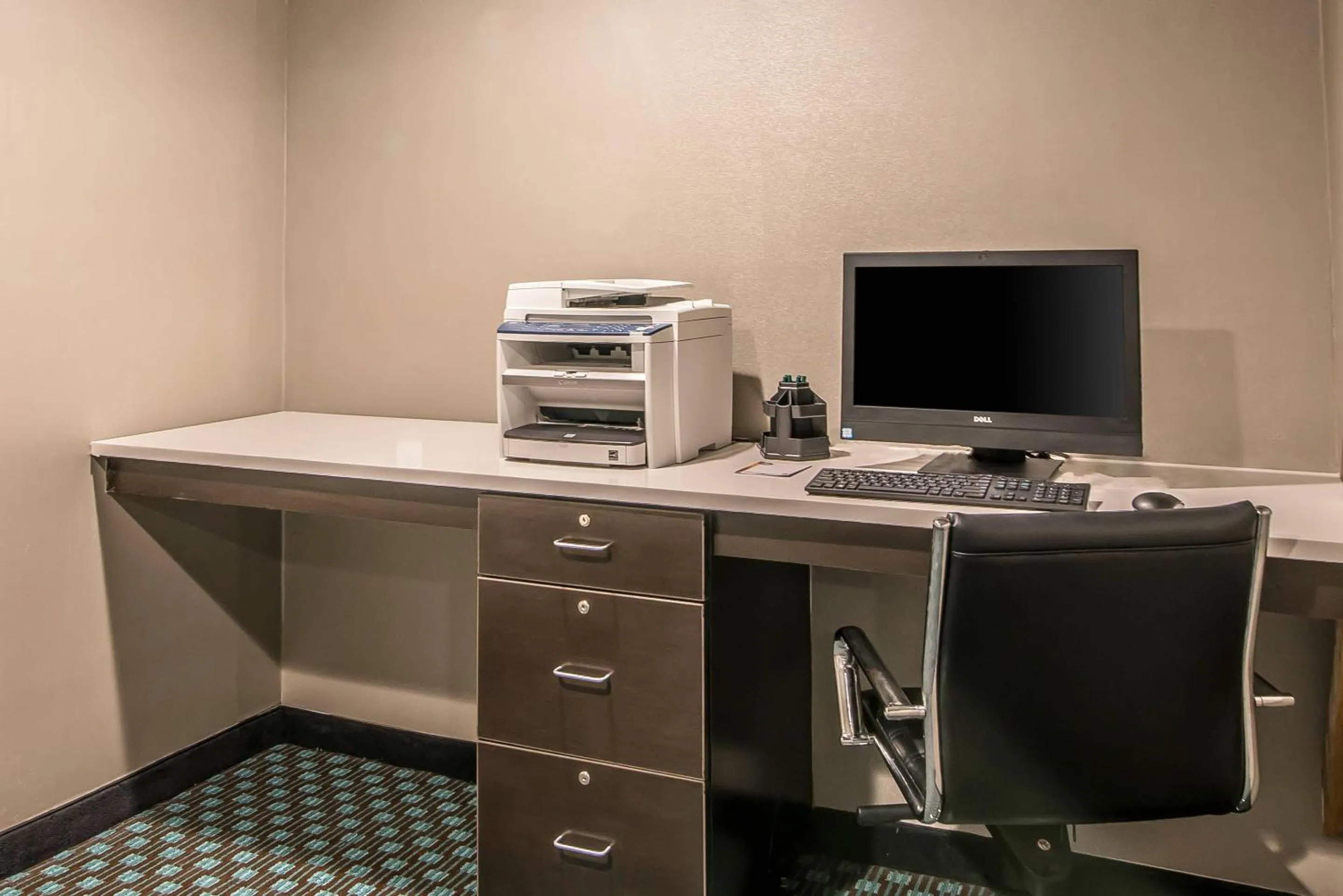 Business facilities in Elevate Hotel at Sierra Blanca Ruidoso, an Ascend Collection Hotel