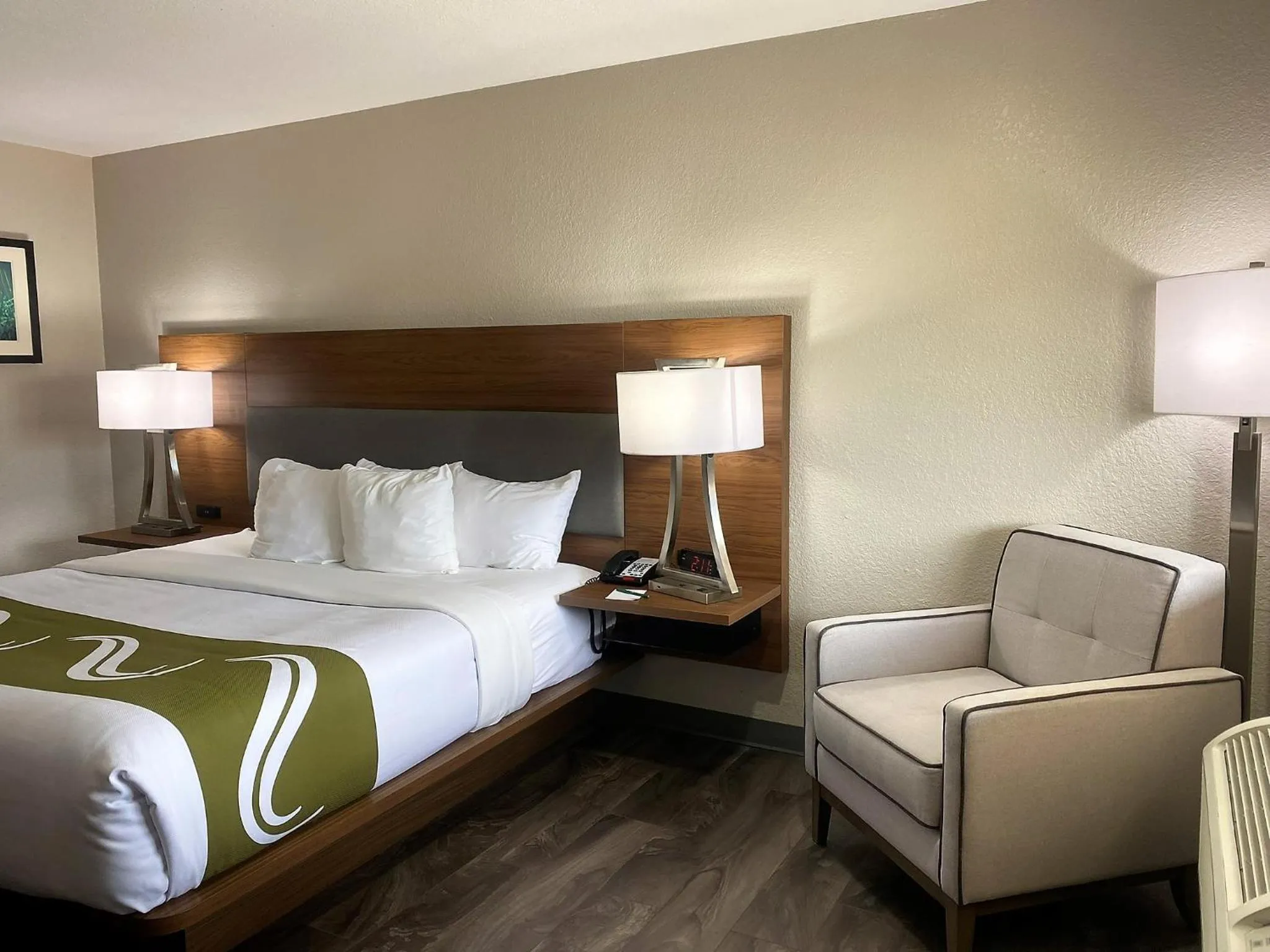 Bedroom, Bed in Quality Inn & Suites Near White Sands National Park