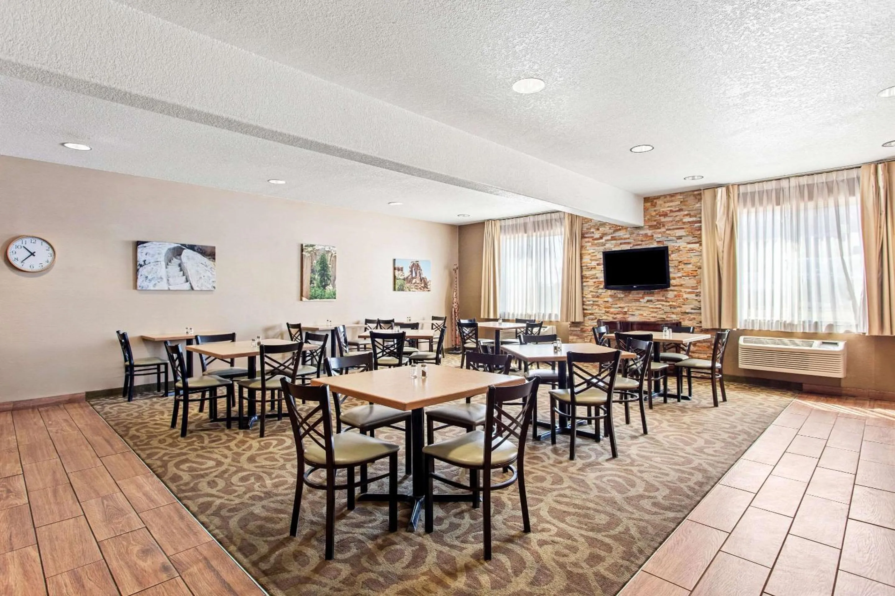 Breakfast in Comfort Inn & Suites I-25 near Spaceport America