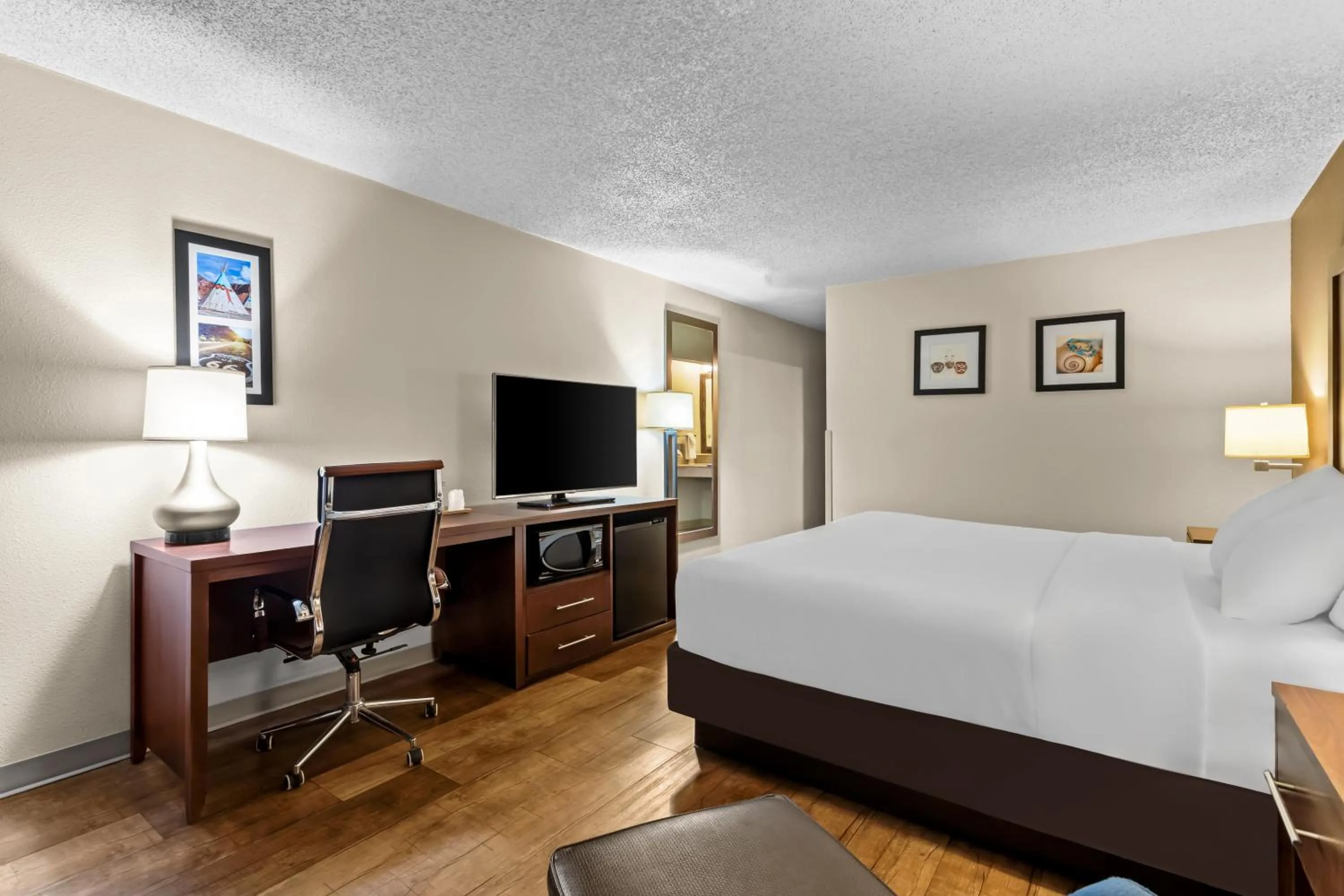 Bed in Comfort Inn Santa Rosa on Route 66