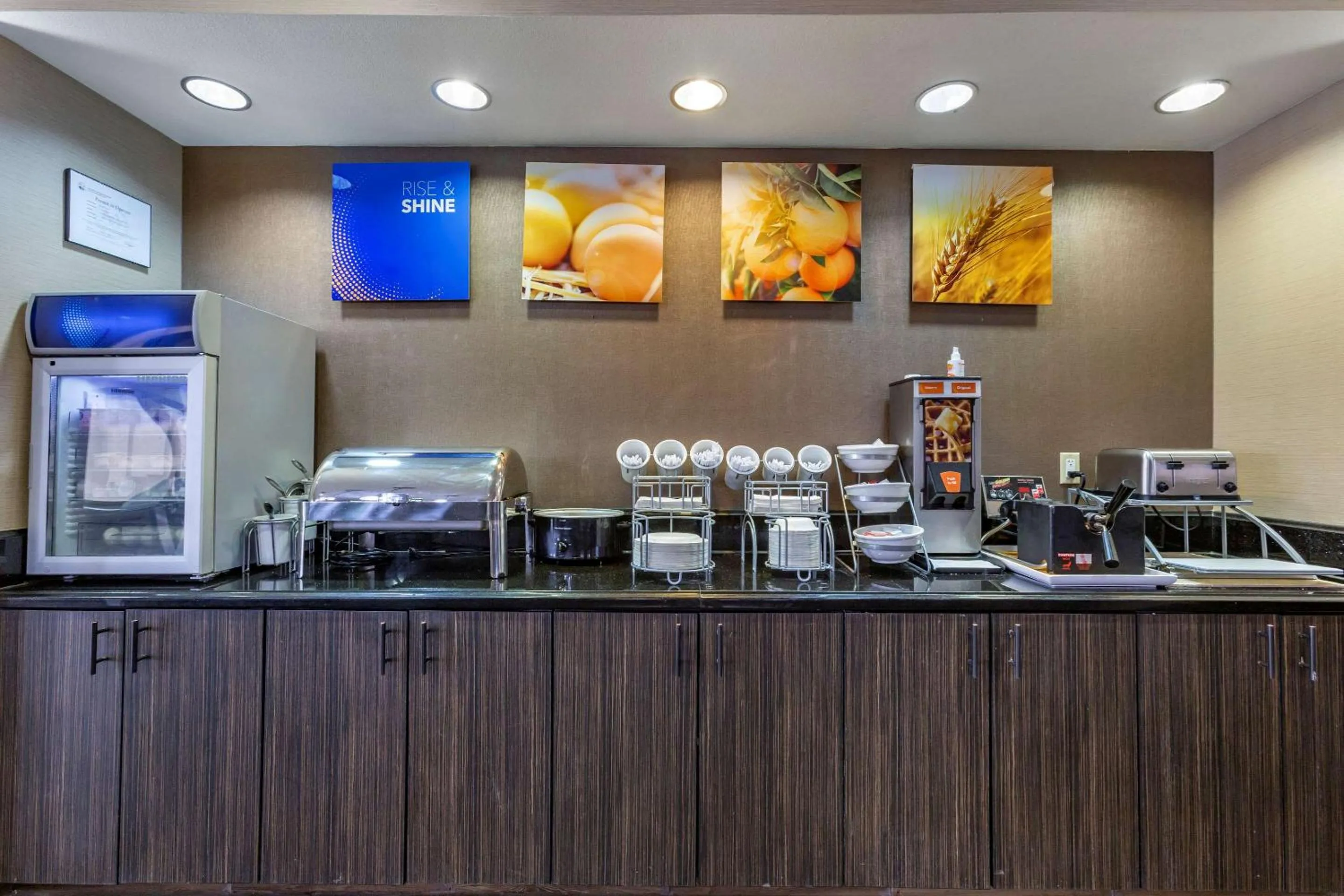 Restaurant/places to eat in Comfort Suites Hobbs