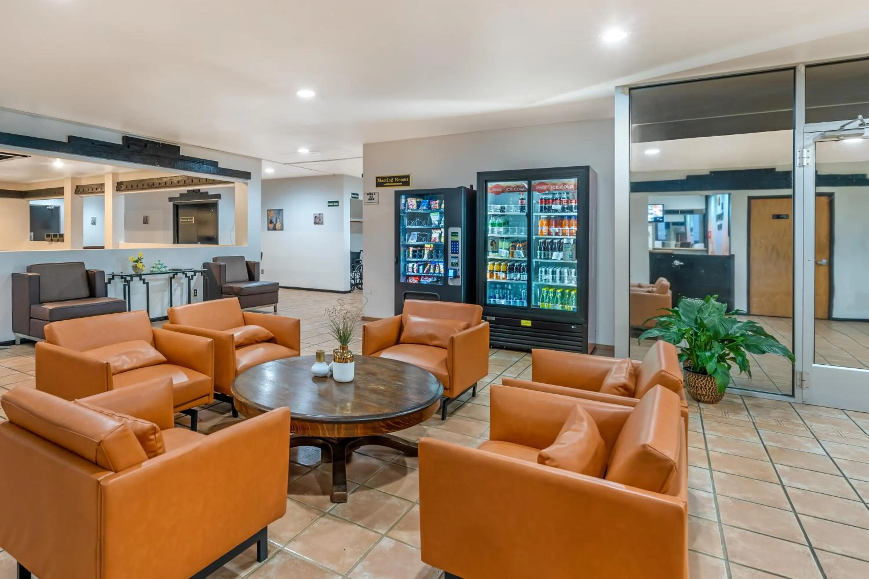Seating area in Quality Inn Tucumcari