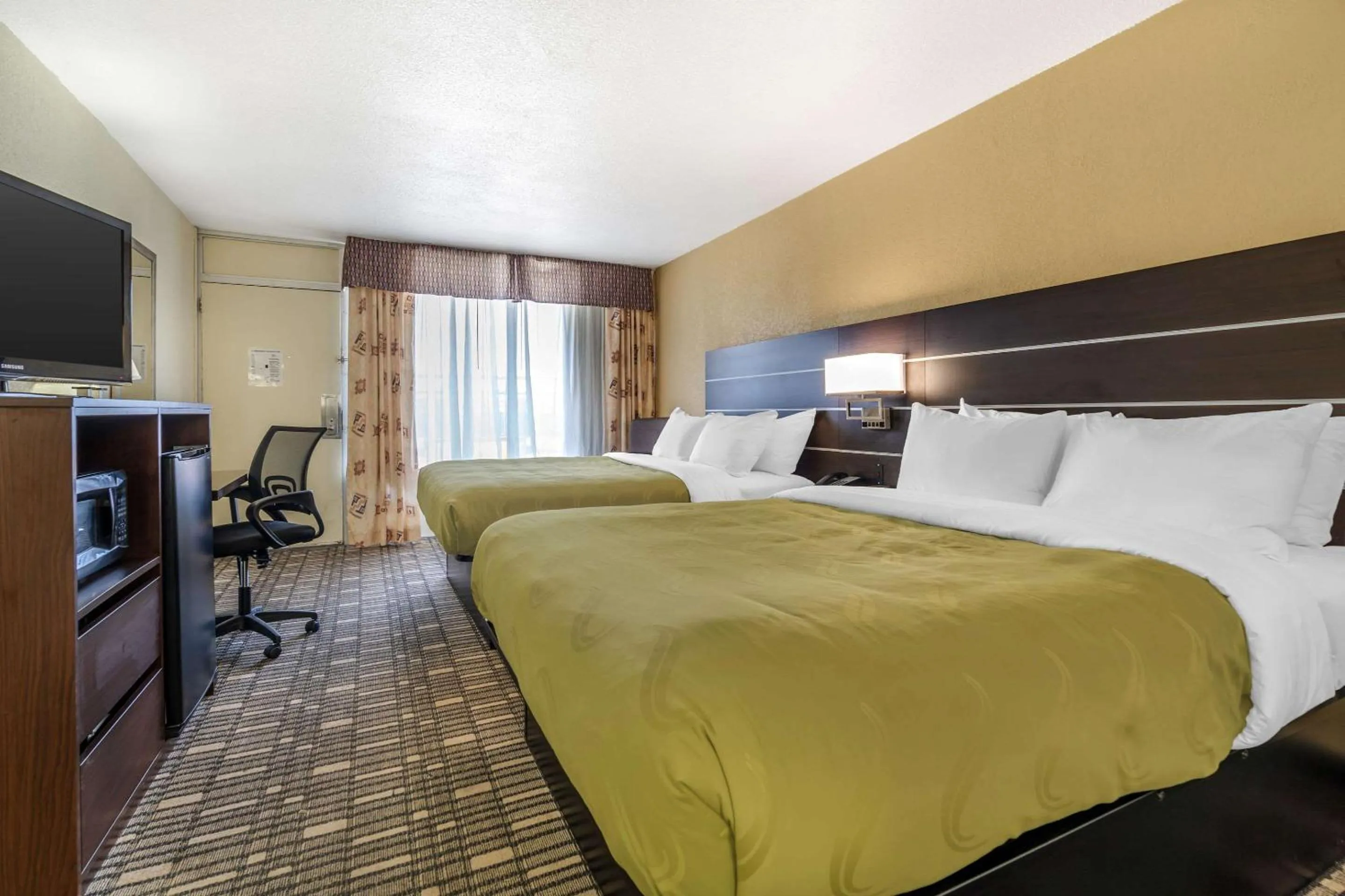 Bedroom, Bed in Quality Inn Tucumcari