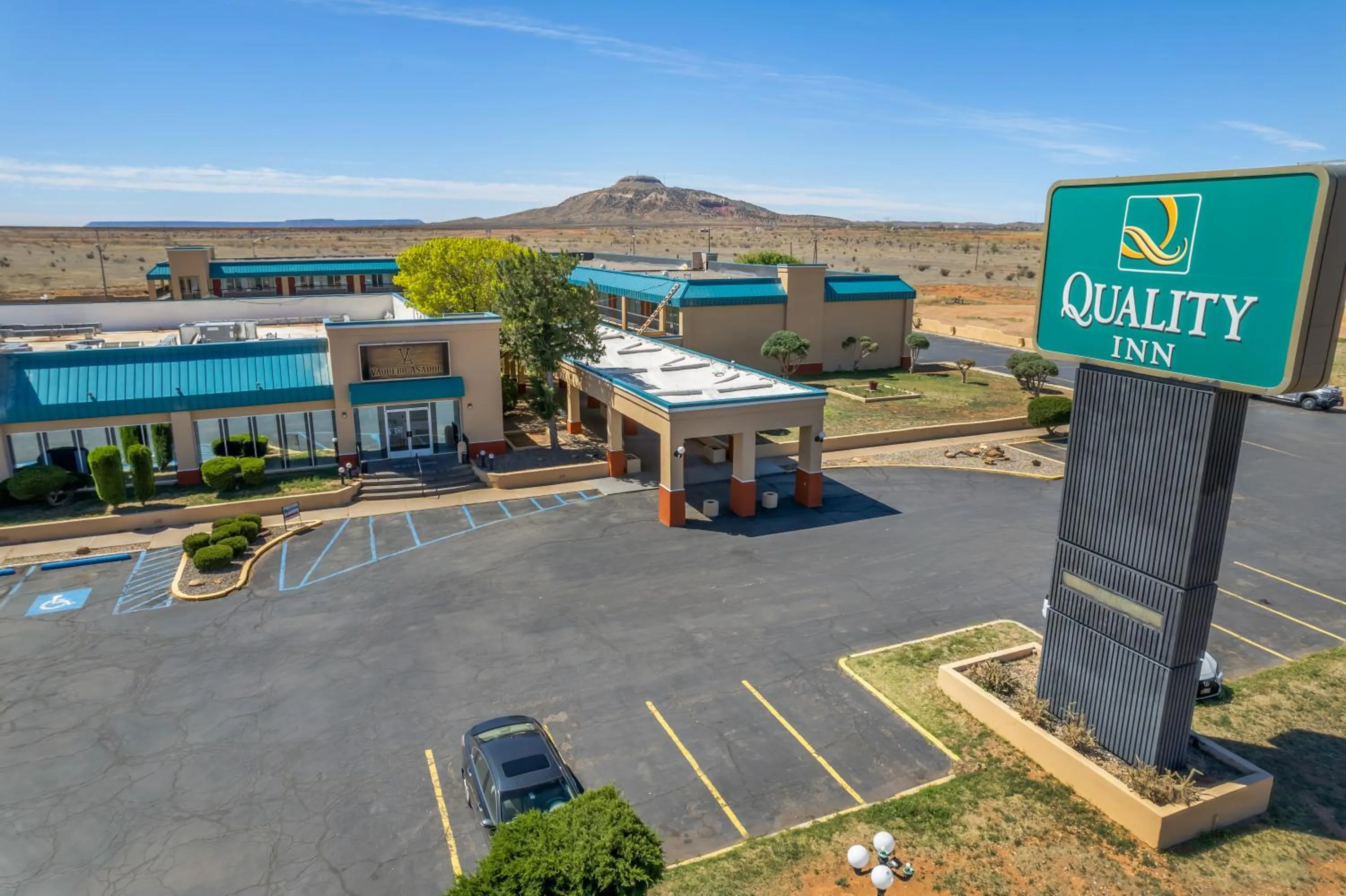 Property building in Quality Inn Tucumcari