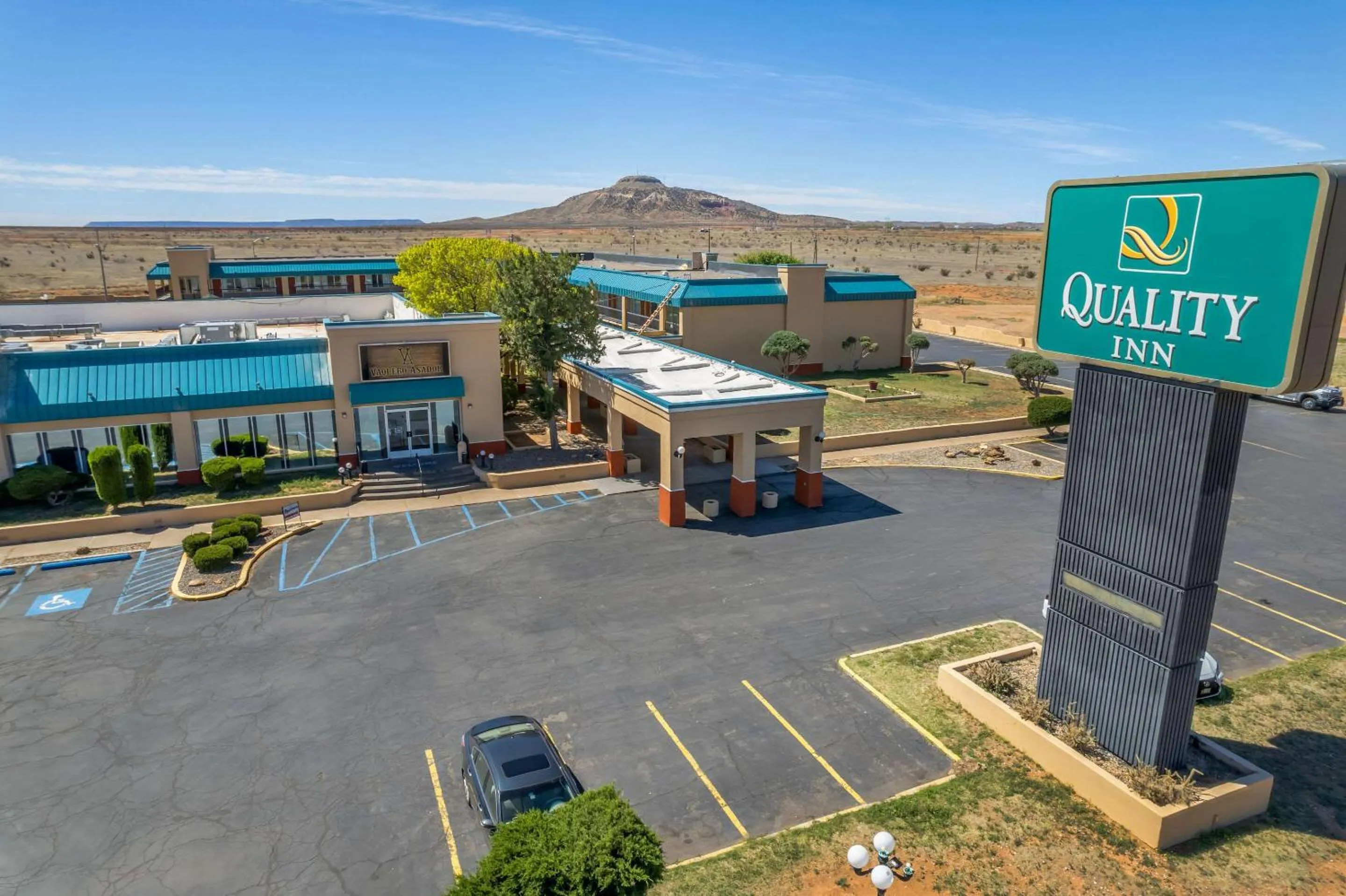 Property building in Quality Inn Tucumcari