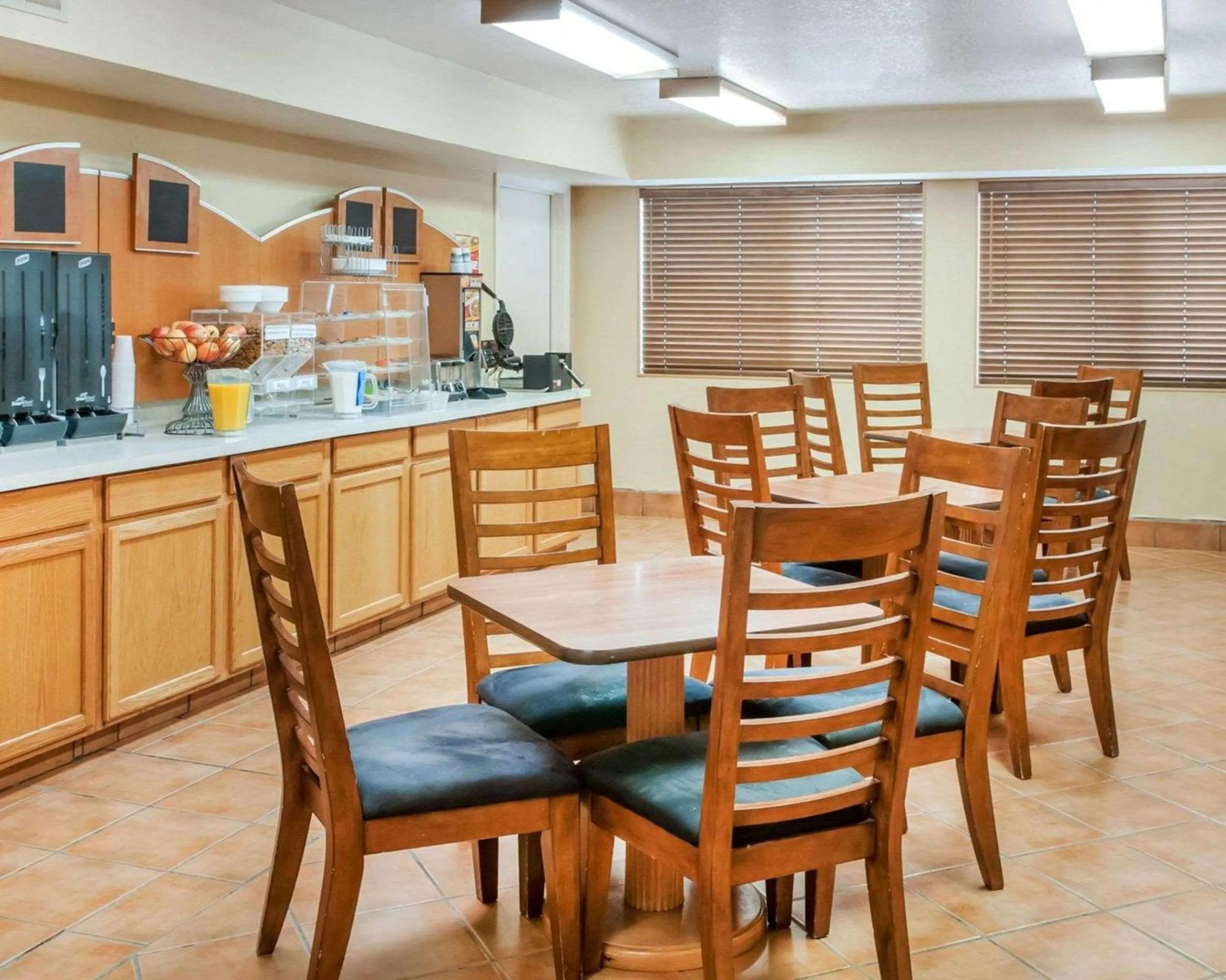 Breakfast in Econo Lodge Lordsburg I-10