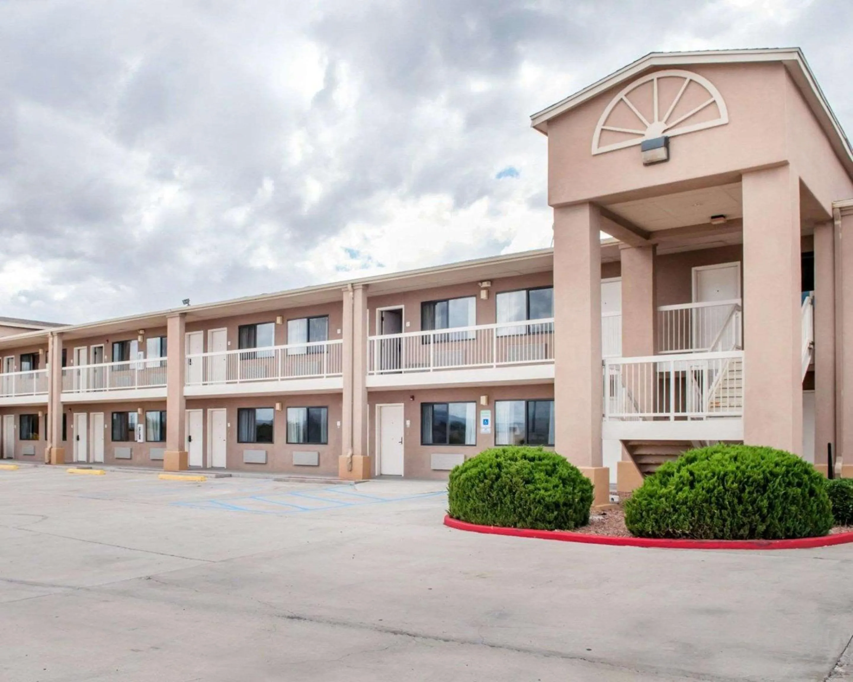 Property building in Econo Lodge Lordsburg I-10