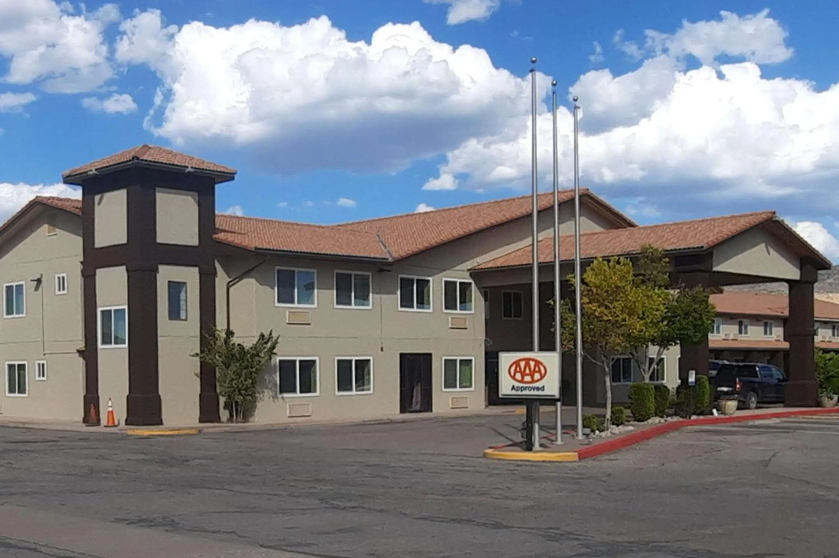 Property building in Quality Inn & Suites Grants - I-40