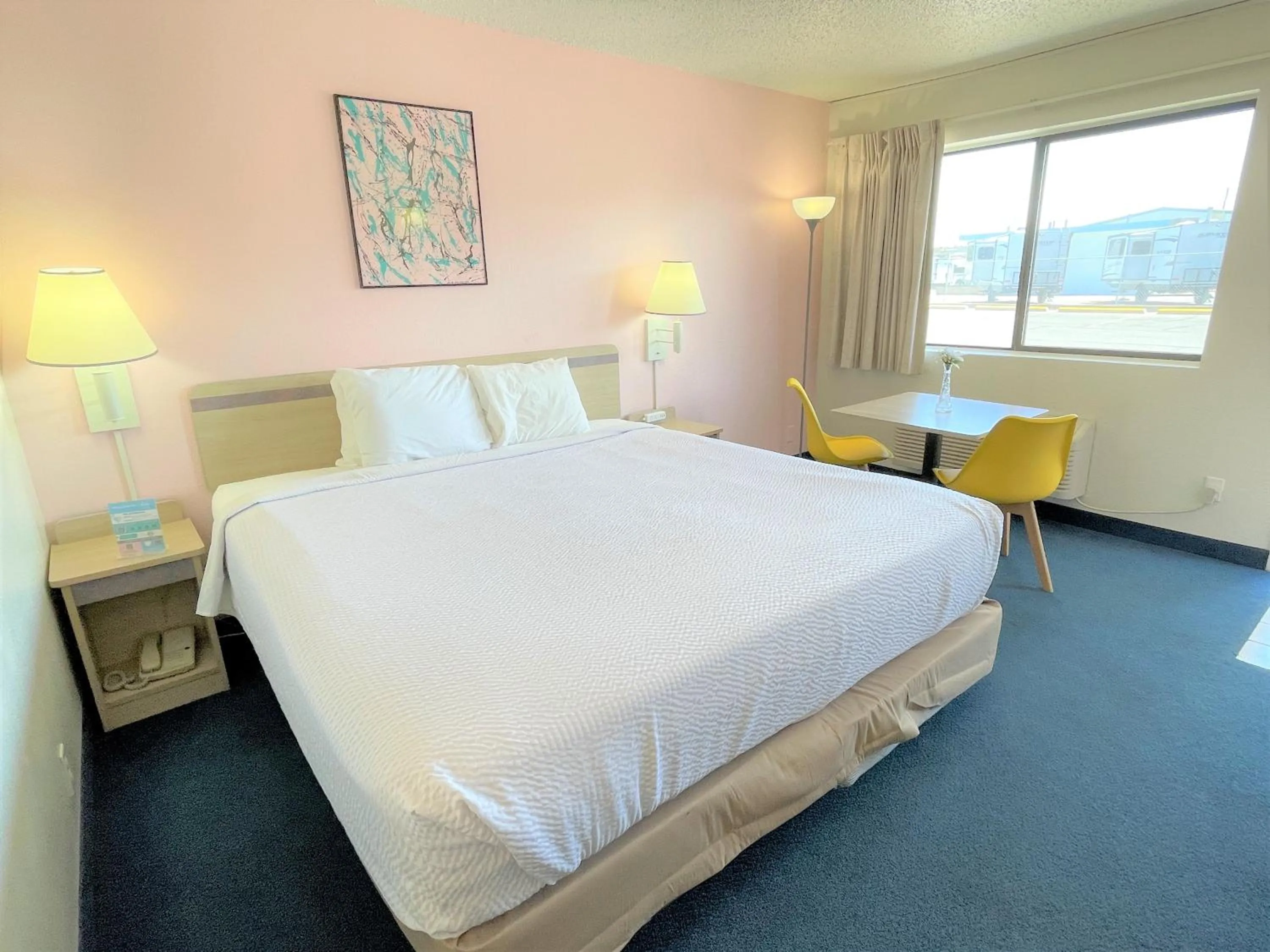 Bedroom, Bed in LuLu Silver City