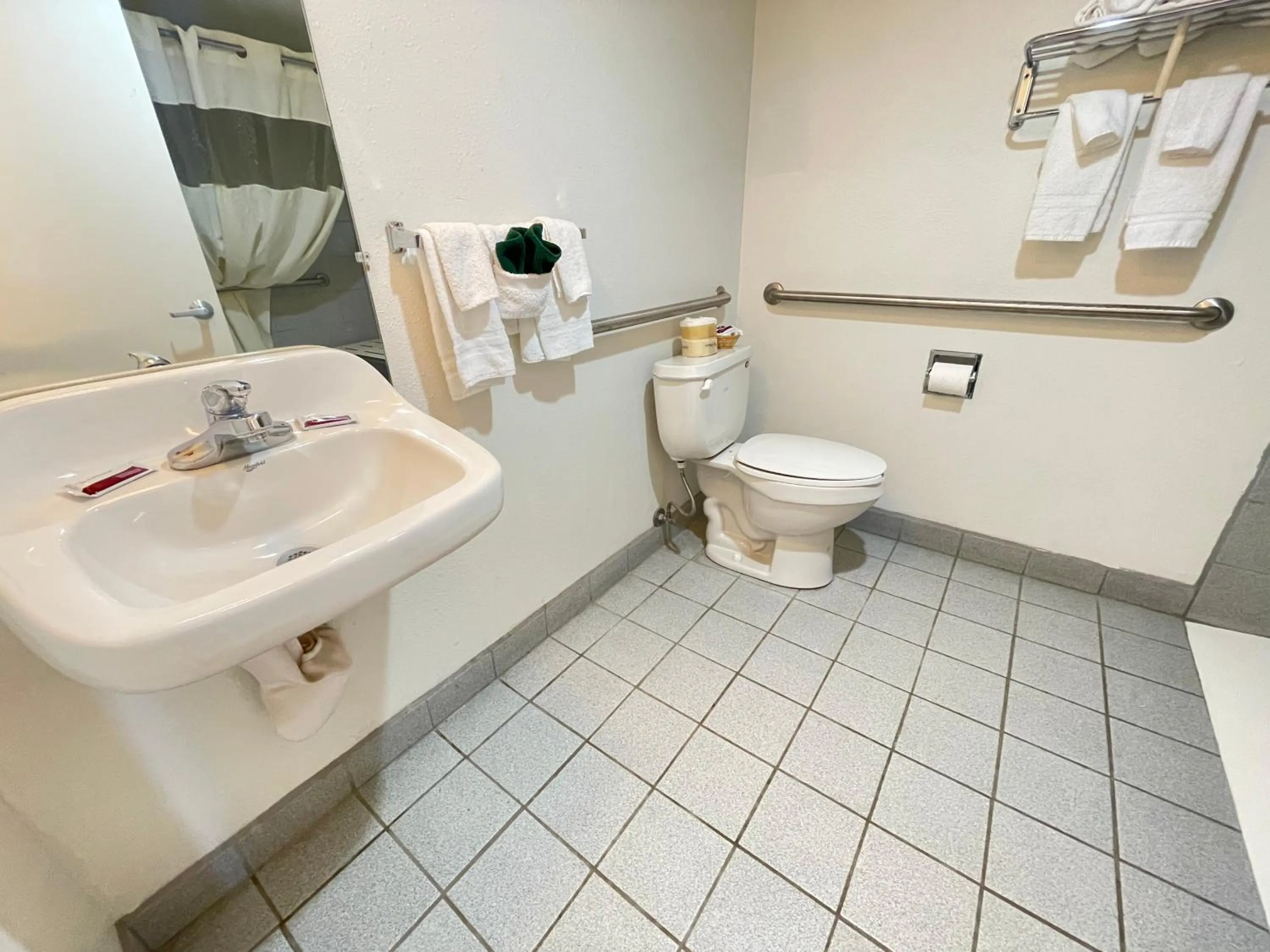 Bathroom in LuLu Silver City