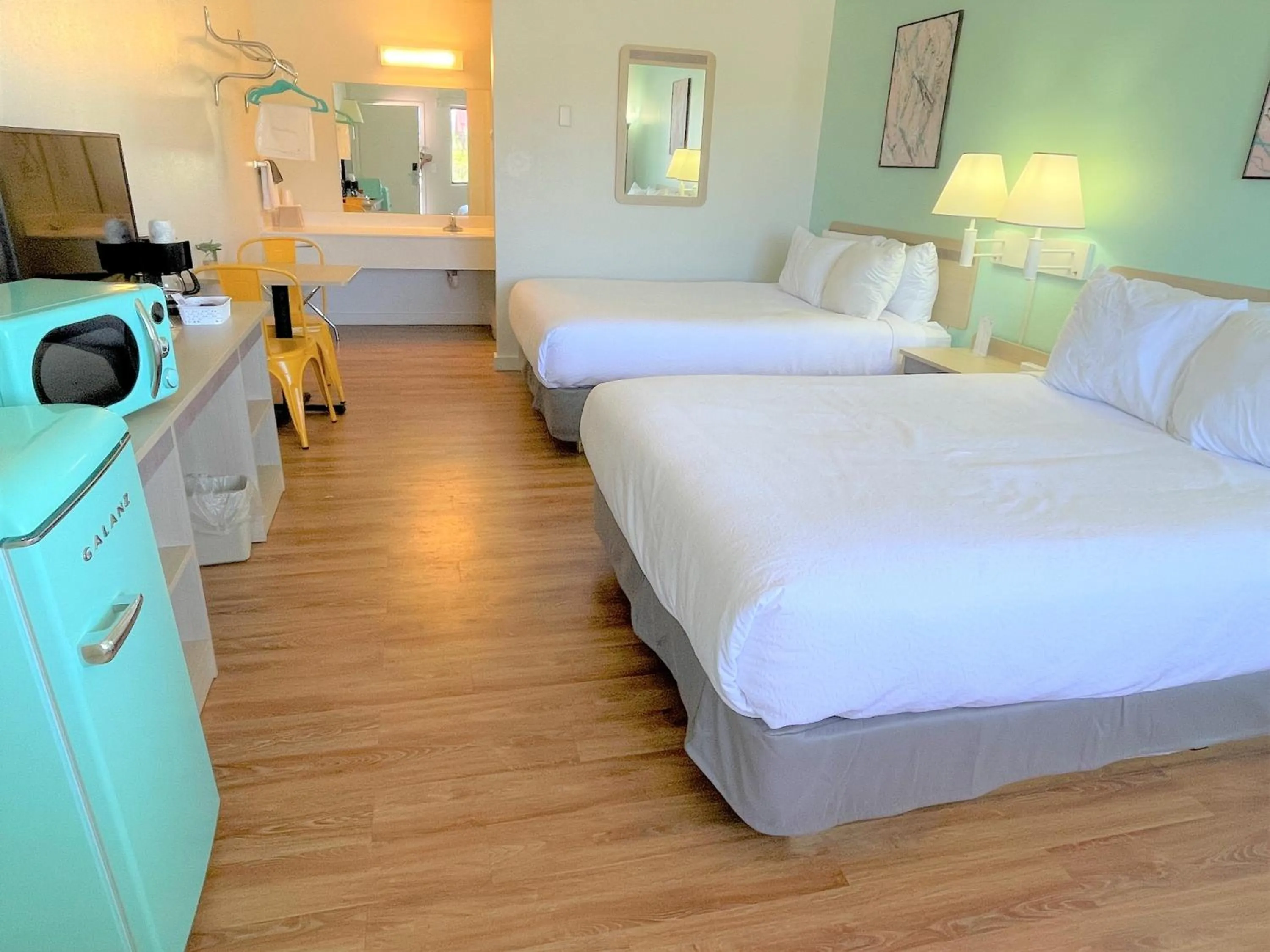 Bedroom, Bed in LuLu Silver City