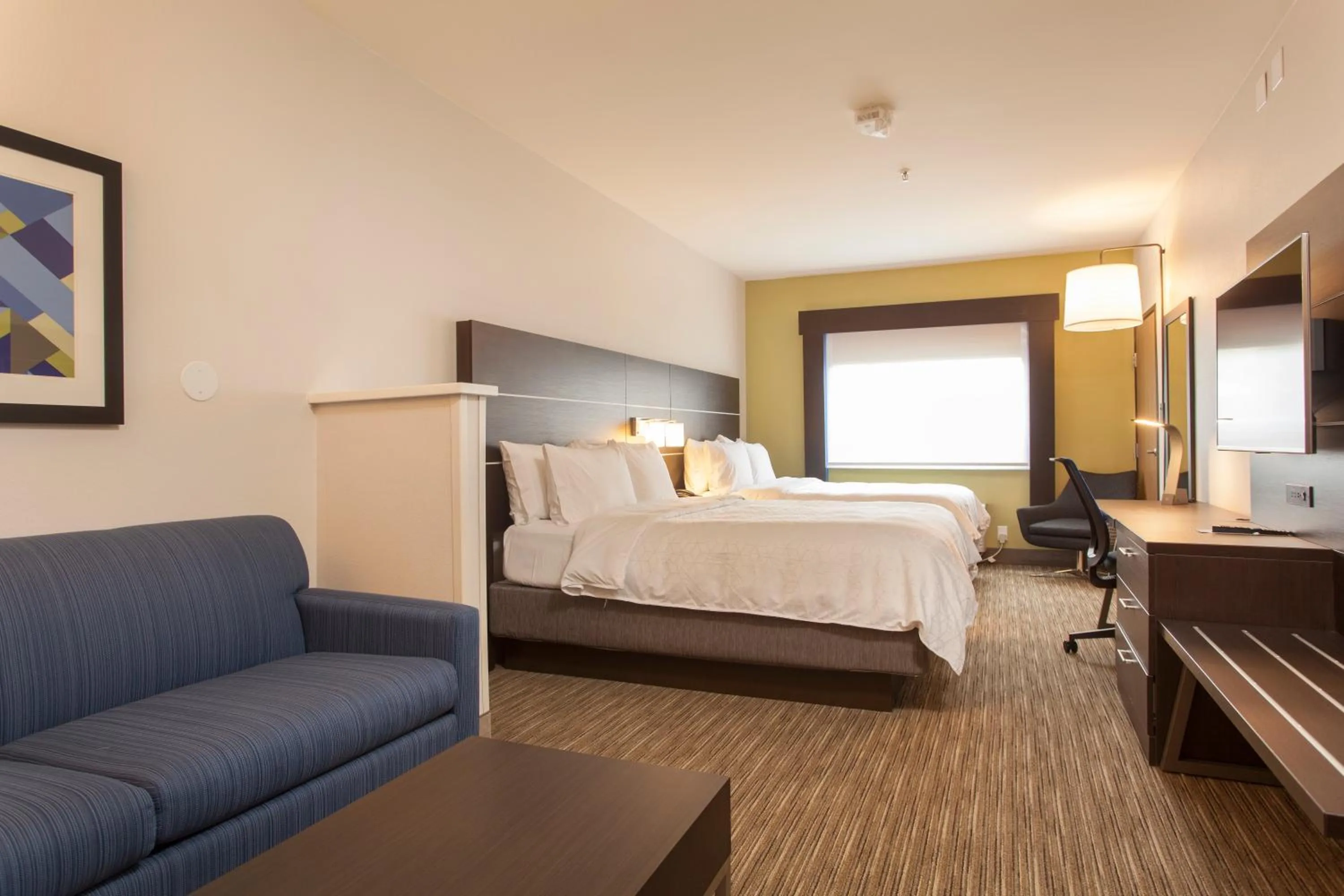 Bed in Holiday Inn Express & Suites - Santa Fe by IHG