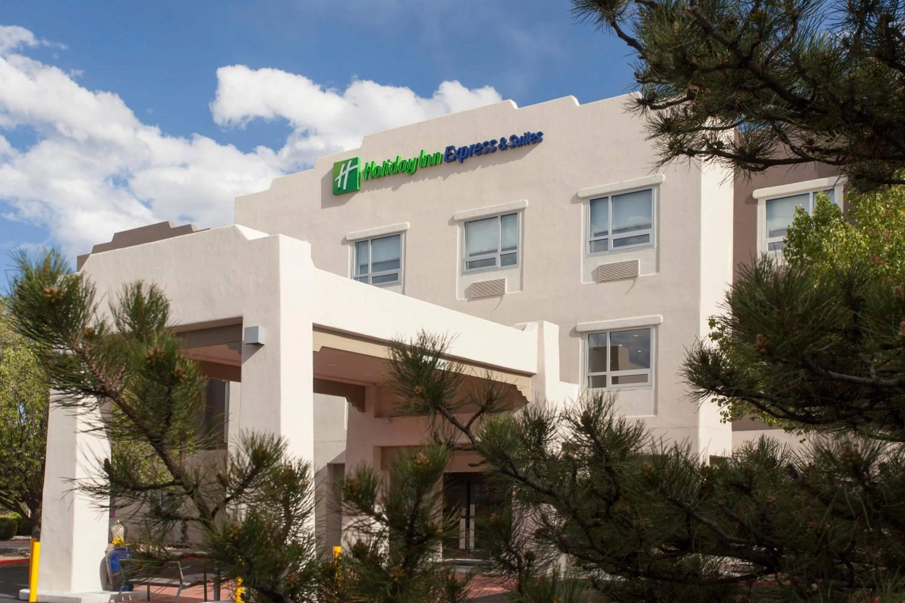 Property building in Holiday Inn Express & Suites - Santa Fe by IHG